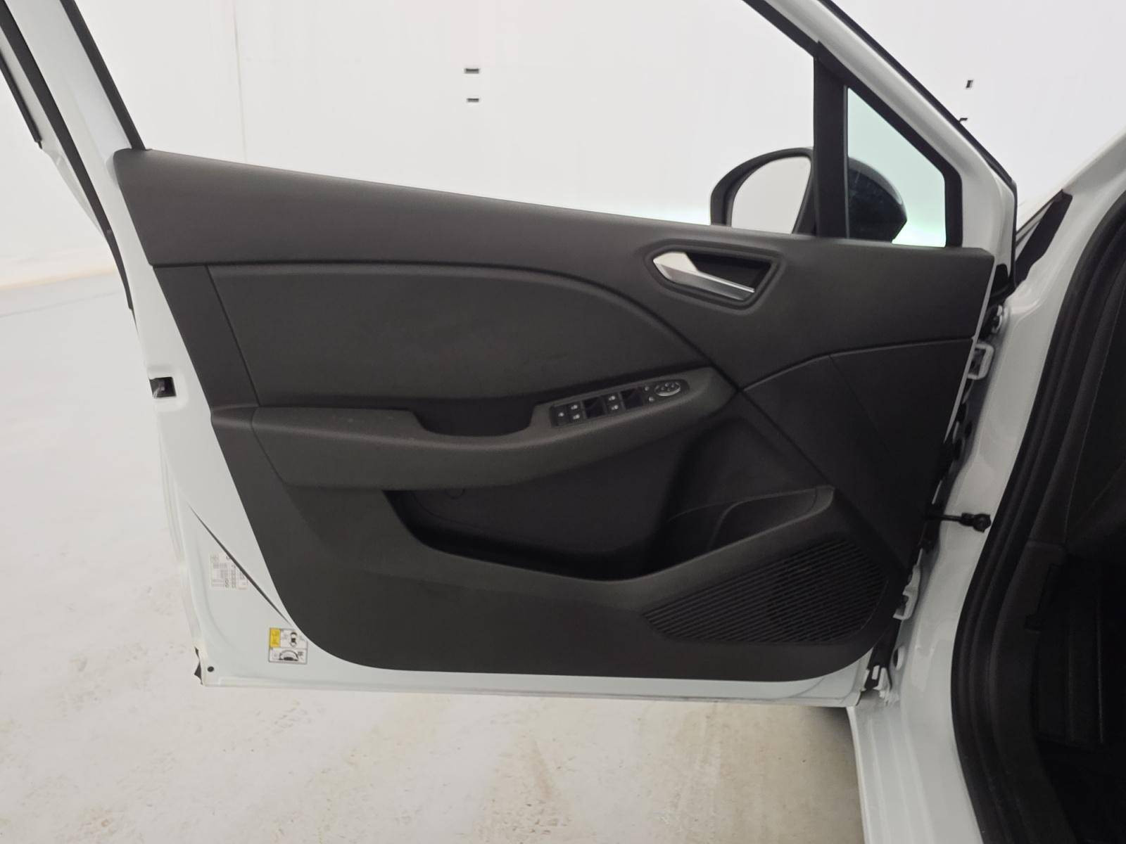 Vente en ligne Renault Clio 5 Clio Blue dCi 100 ch GSR2 au prix de 17 390 €