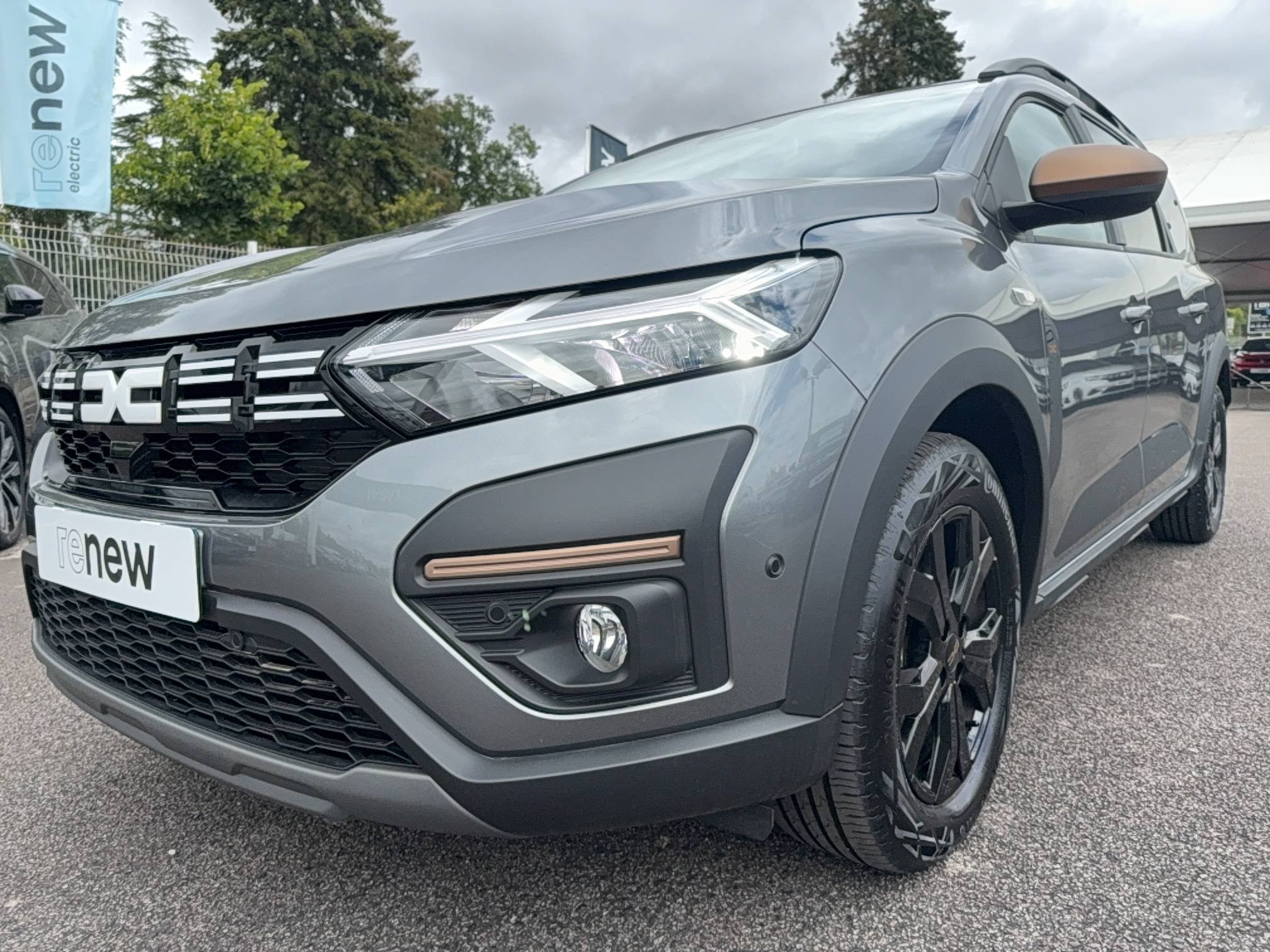 Vente en ligne Dacia Jogger  Hybrid 140 7 places GSR2 au prix de 25 890 €