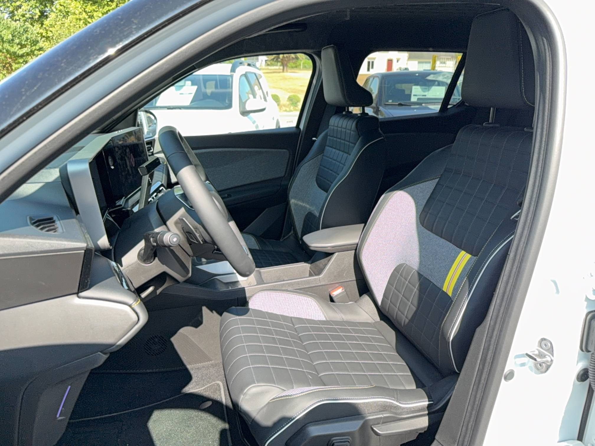 Vente en ligne Renault R4 E-Tech  150 ch autonomie confort au prix de 36 840 €
