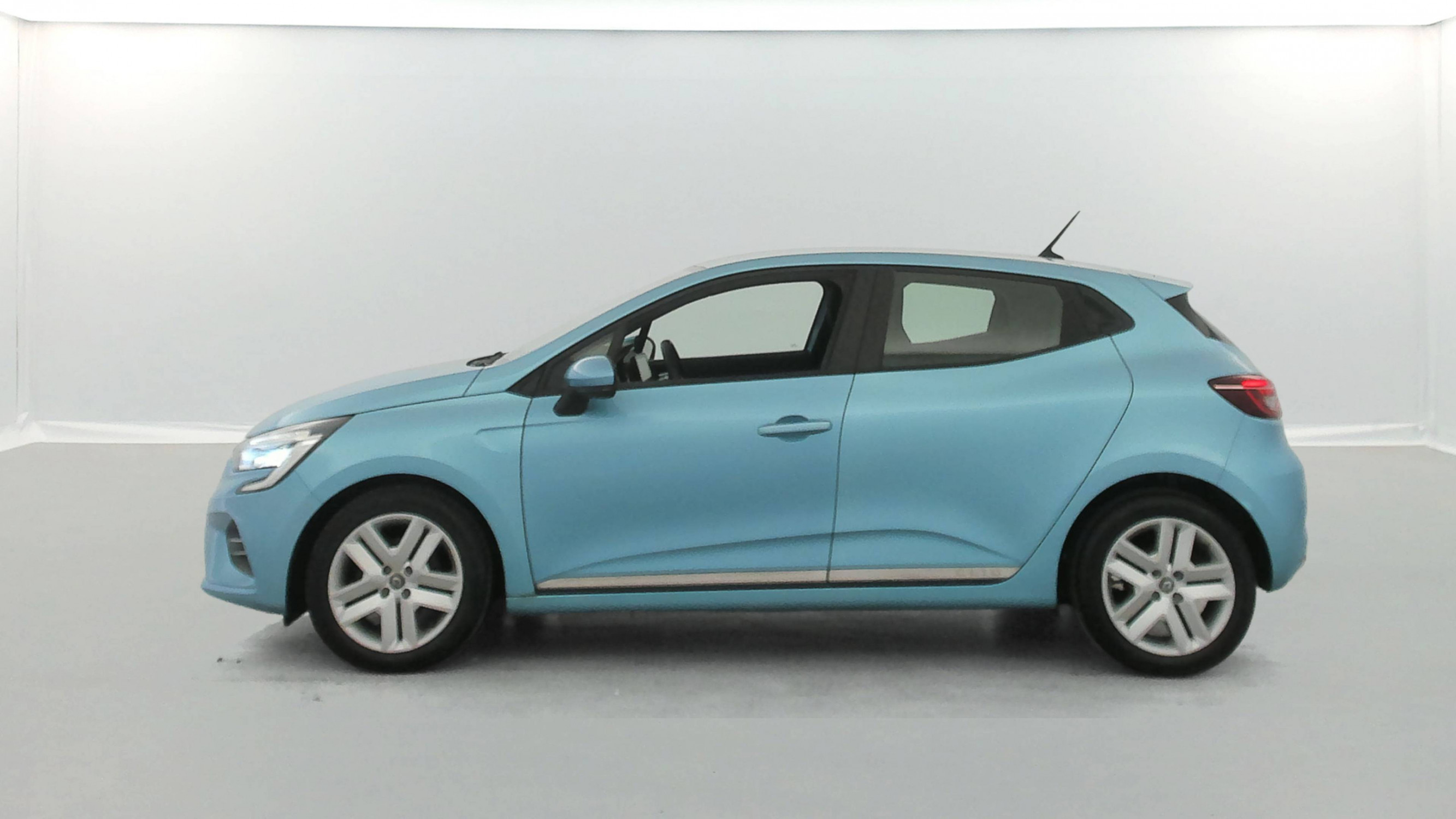 Vente en ligne Renault Clio 5 Clio TCe 100 au prix de 11 490 €