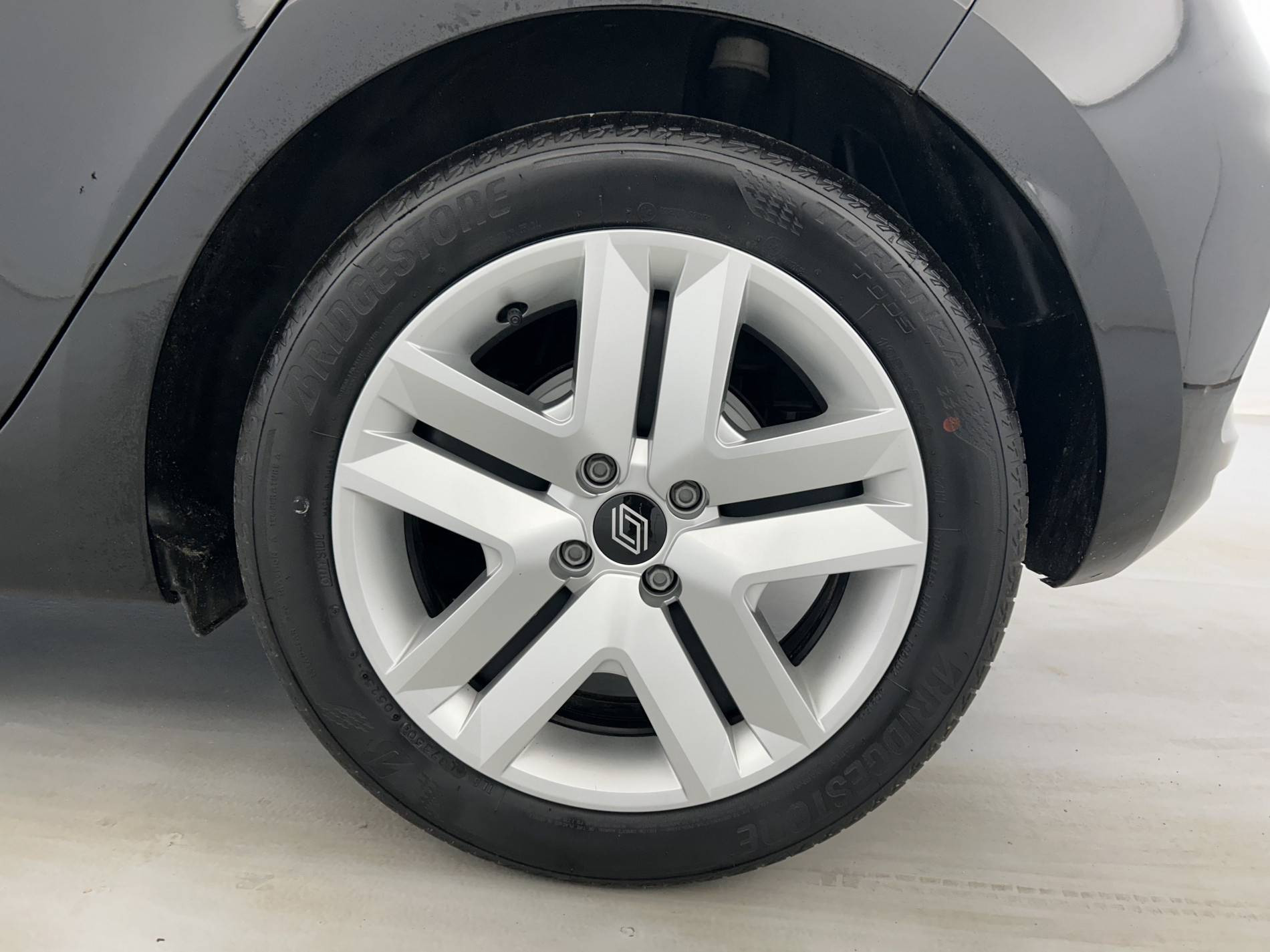 Vente en ligne Renault Clio 5 Clio E-Tech full hybrid 145 ch GSR2 au prix de 19 790 €