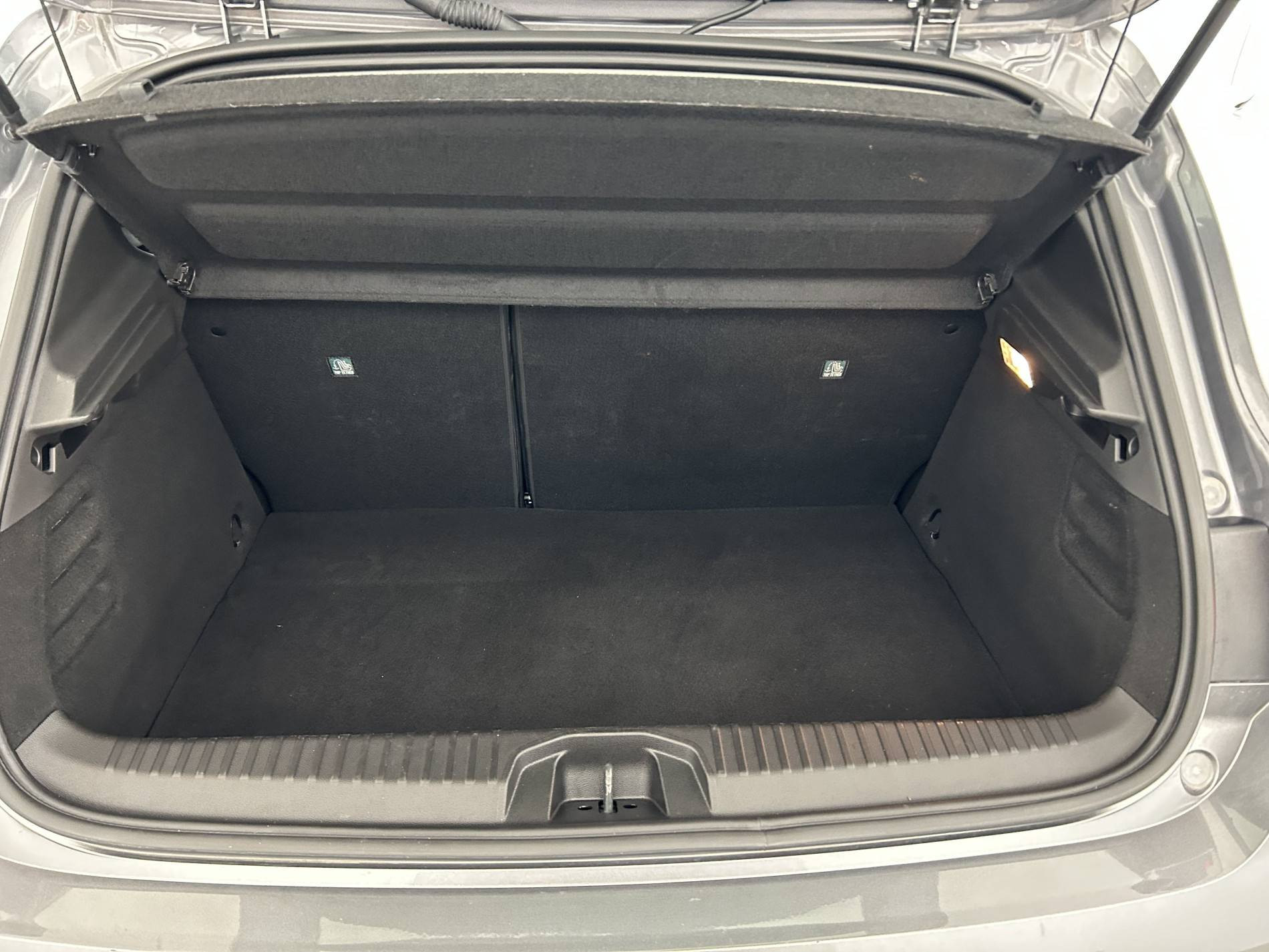 Vente en ligne Renault Clio 5 Clio E-Tech full hybrid 145 ch GSR2 au prix de 19 590 €