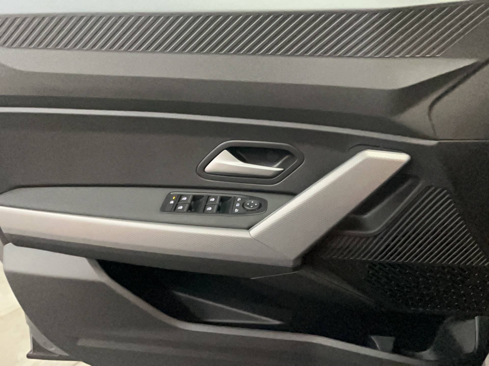 Vente en ligne Dacia Duster  Hybrid 155 au prix de 30 200 €