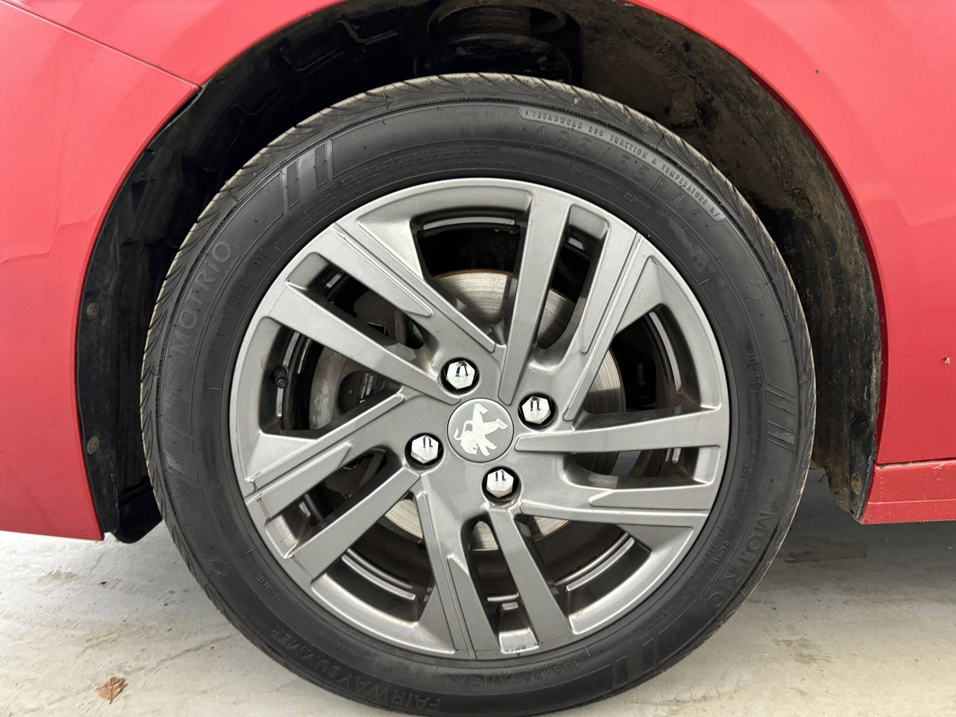 Vente en ligne Peugeot 208  BlueHDi 100 S&S BVM6 au prix de 13 790 €
