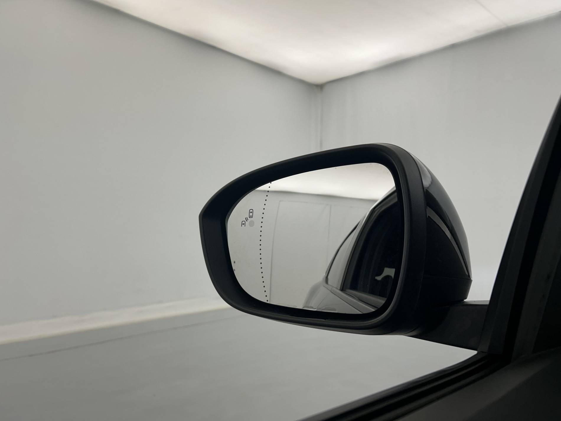 Vente en ligne Renault Megane E-Tech  EV60 220 ch super charge au prix de 22 990 €