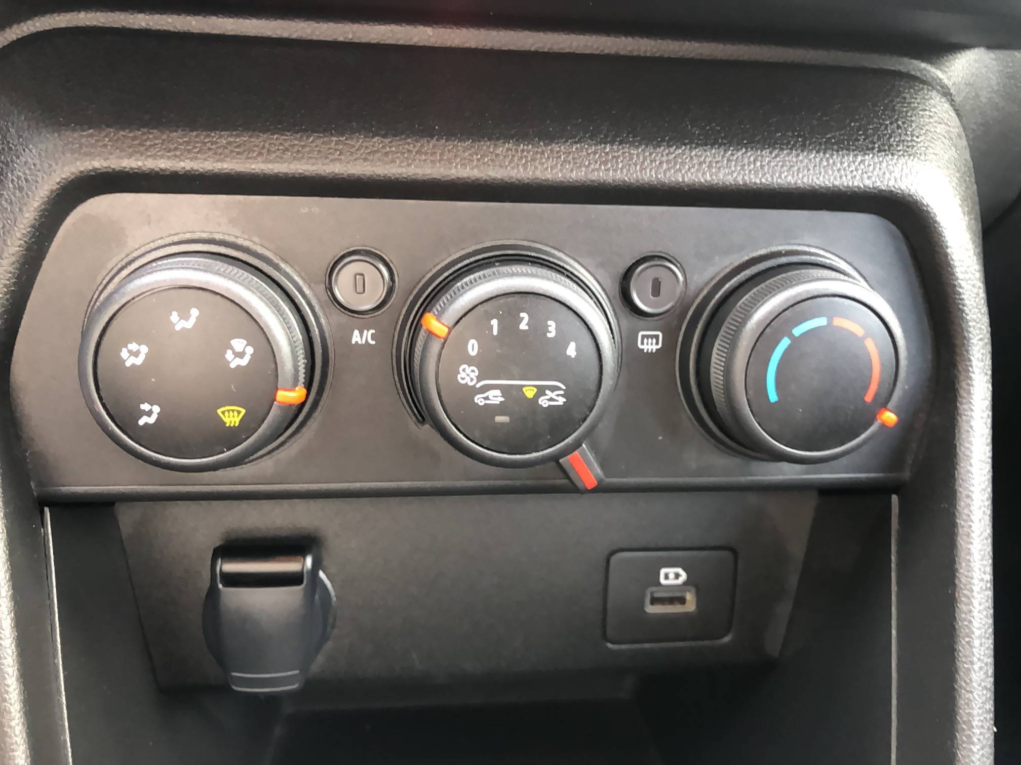 Vente en ligne Dacia Sandero  ECO-G 100 au prix de 15 290 €