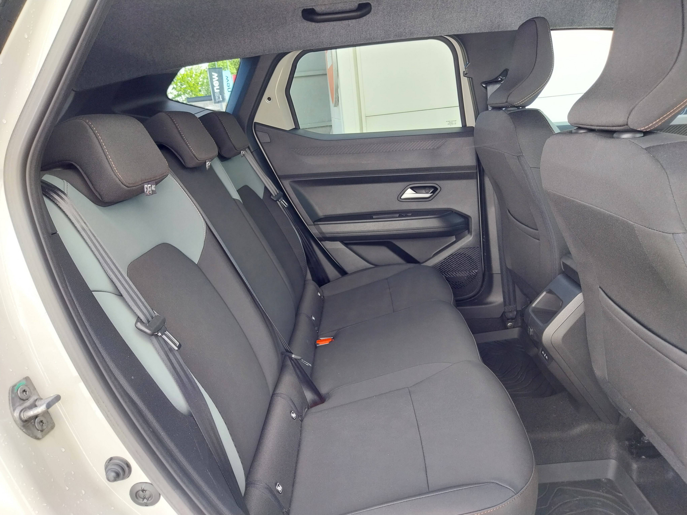 Vente en ligne Dacia Duster  Hybrid 140 au prix de 27 200 €