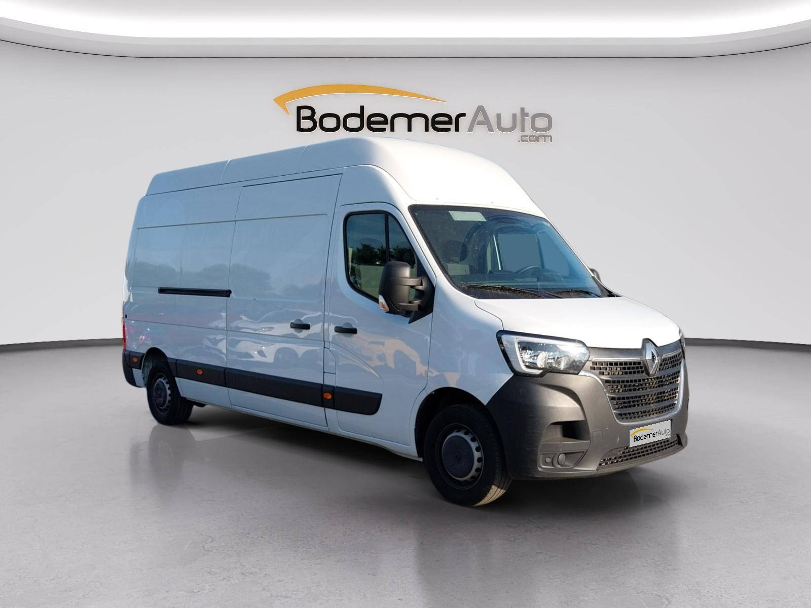 Vente en ligne Renault Master Fourgon MASTER FGN TRAC F3500 L3H3 BLUE DCI 135 au prix de 26 990 €