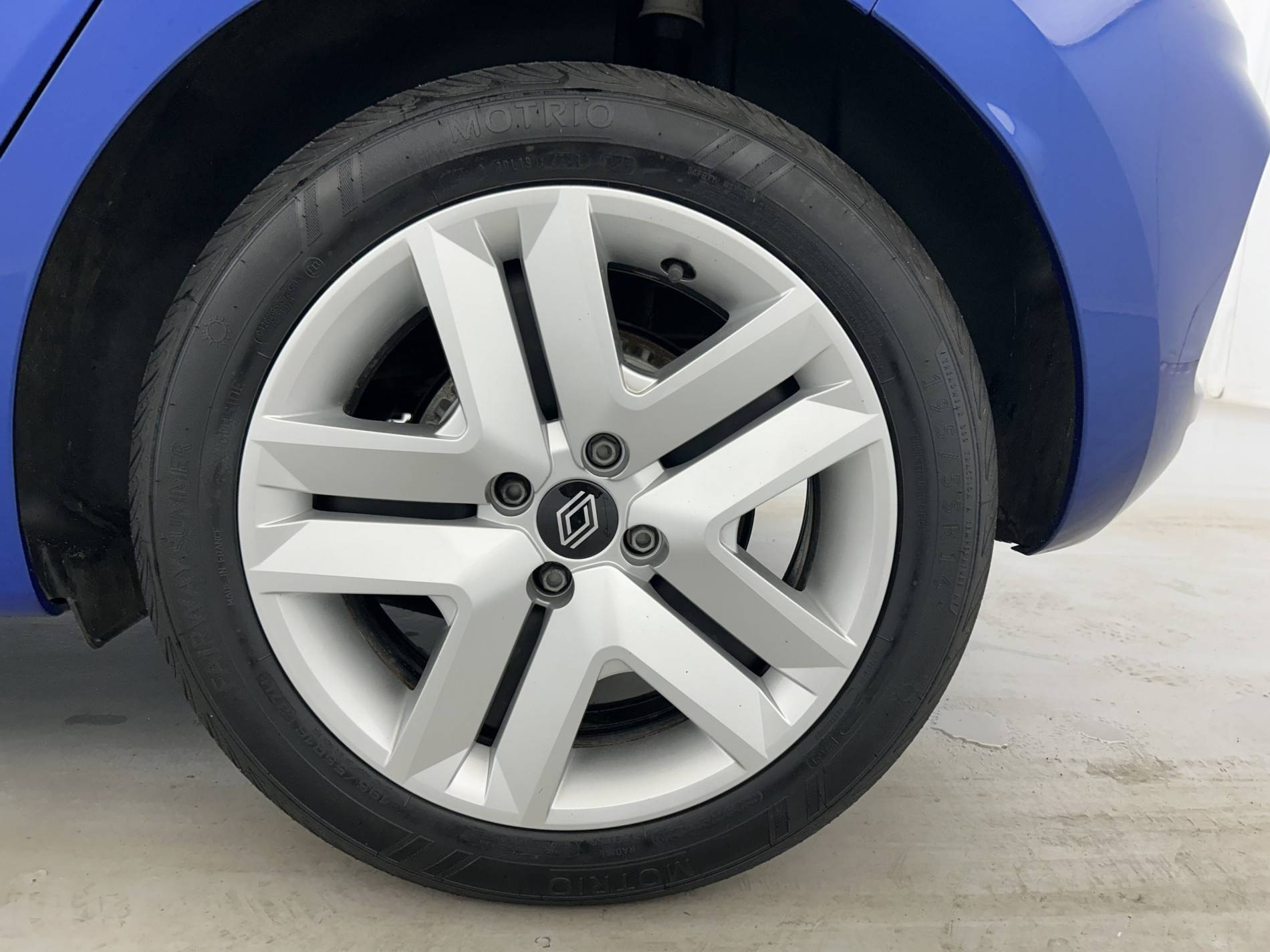 Vente en ligne Renault Clio 5 Clio dCi 100 au prix de 15 490 €