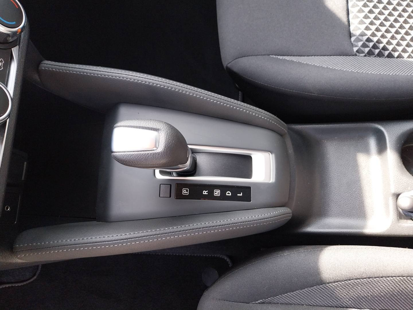 Vente en ligne Nissan Micra Micra IG-T 92 Xtronic au prix de 13 990 €