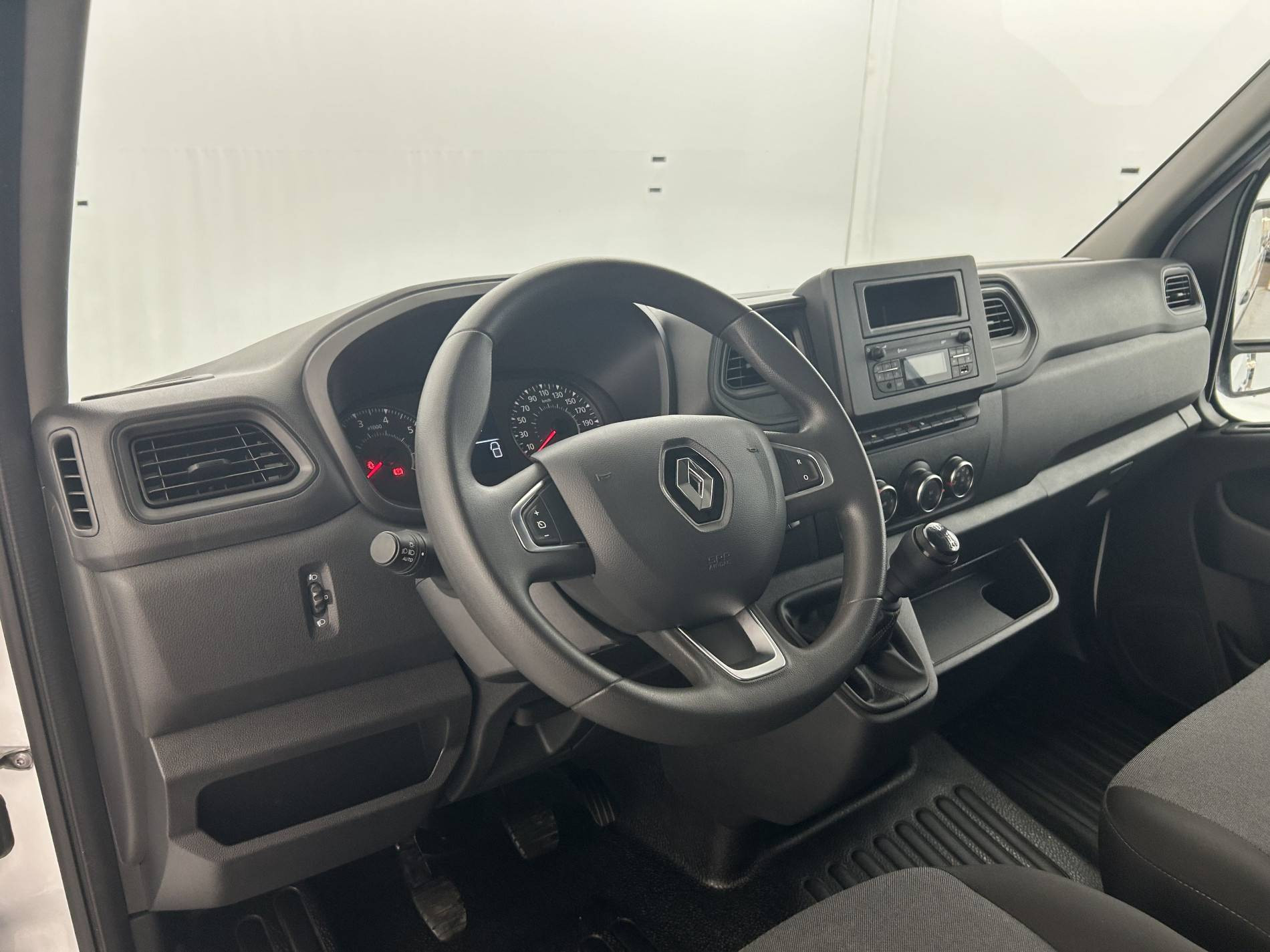 Vente en ligne Renault Master Fourgon MASTER FGN TRAC F3500 L2H2 BLUE DCI 135 au prix de 24 990 €