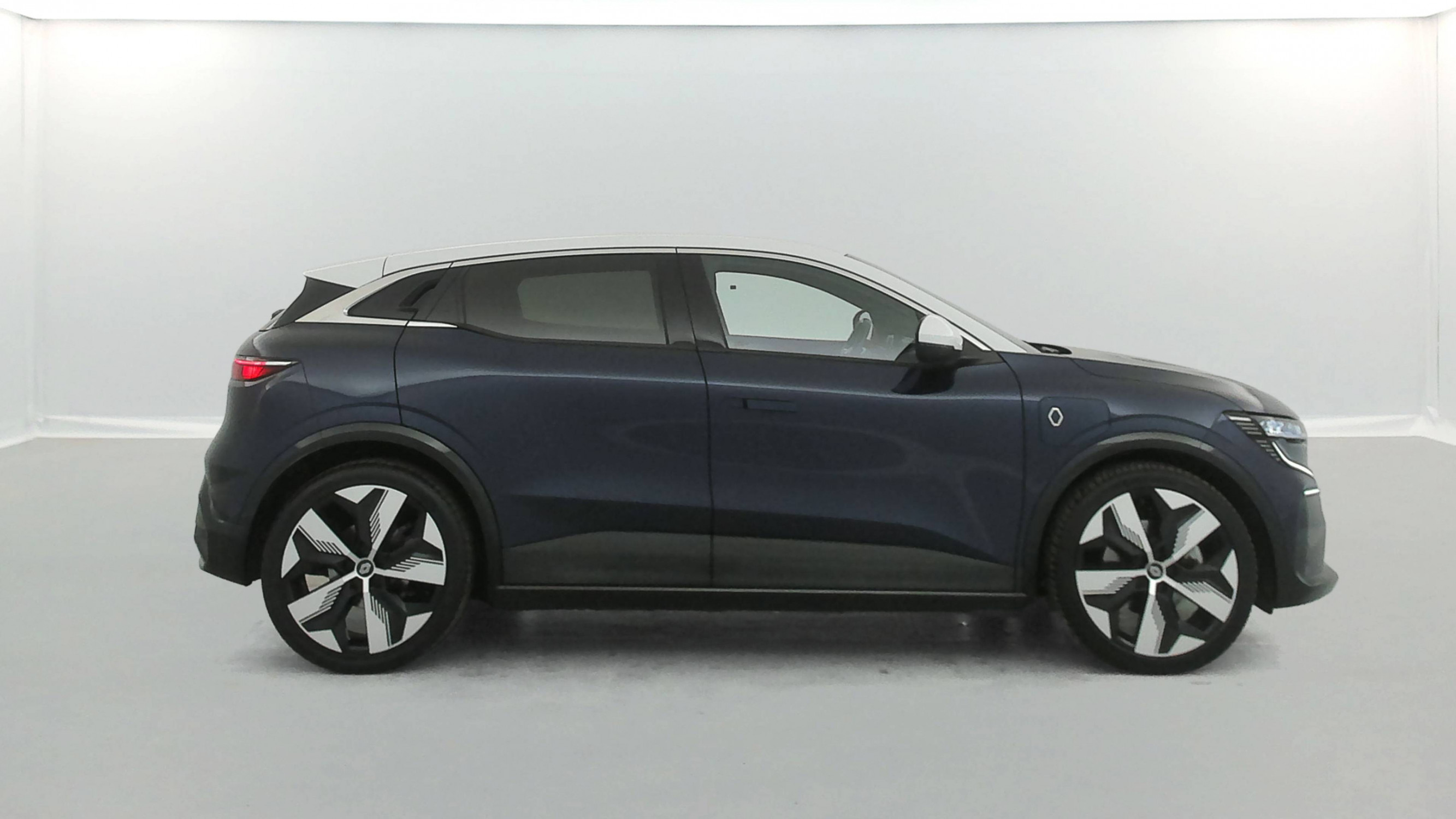 Vente en ligne Renault Megane E-Tech  EV40 130ch standard charge au prix de 20 990 €