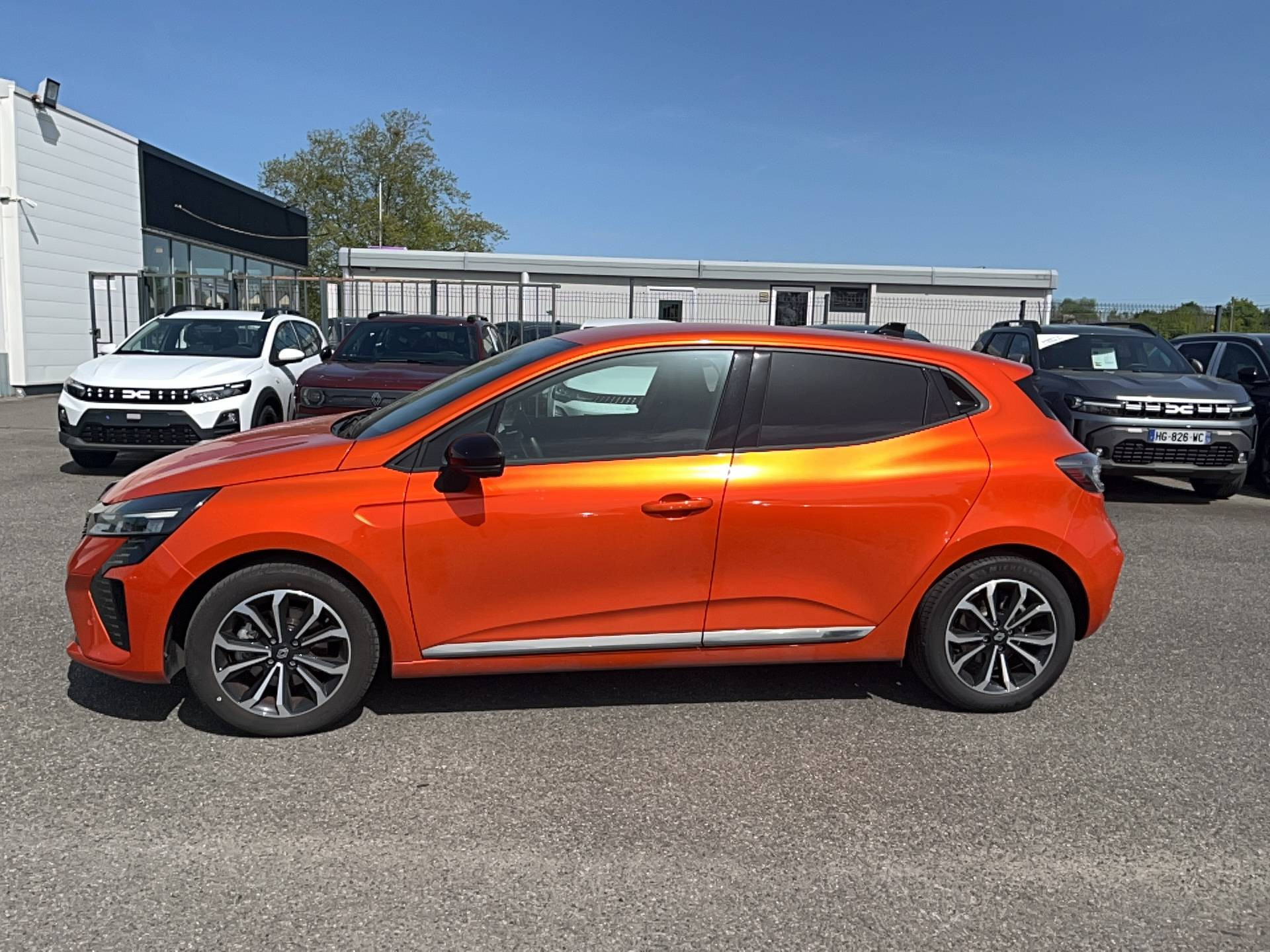 Vente en ligne Renault Clio 5 Clio E-Tech full hybrid 145 au prix de 18 990 €