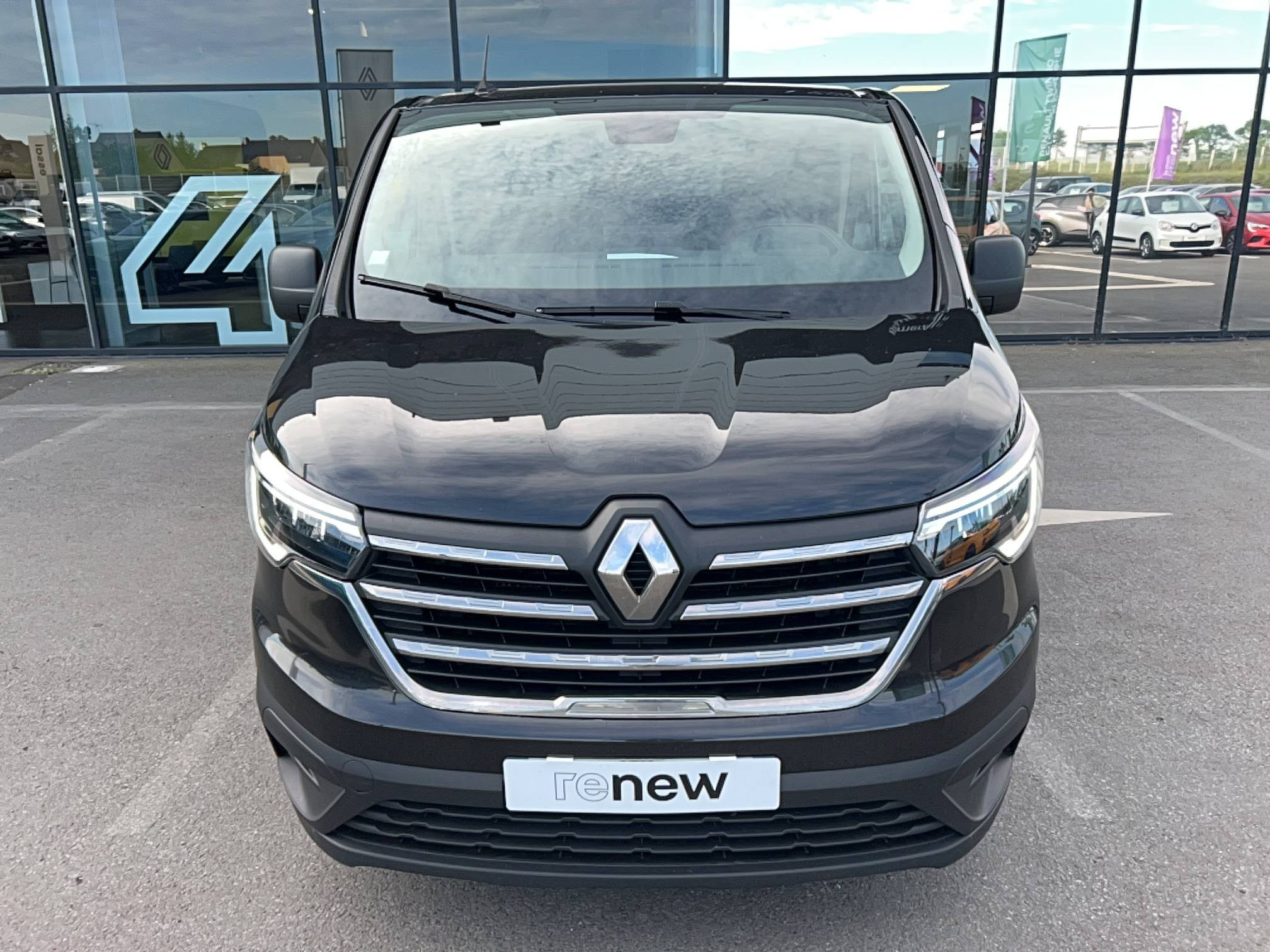 Vente en ligne Renault Trafic 3 Fourgon TRAFIC FGN L2H1 3000 KG BLUE DCI 130 au prix de 17 990 €