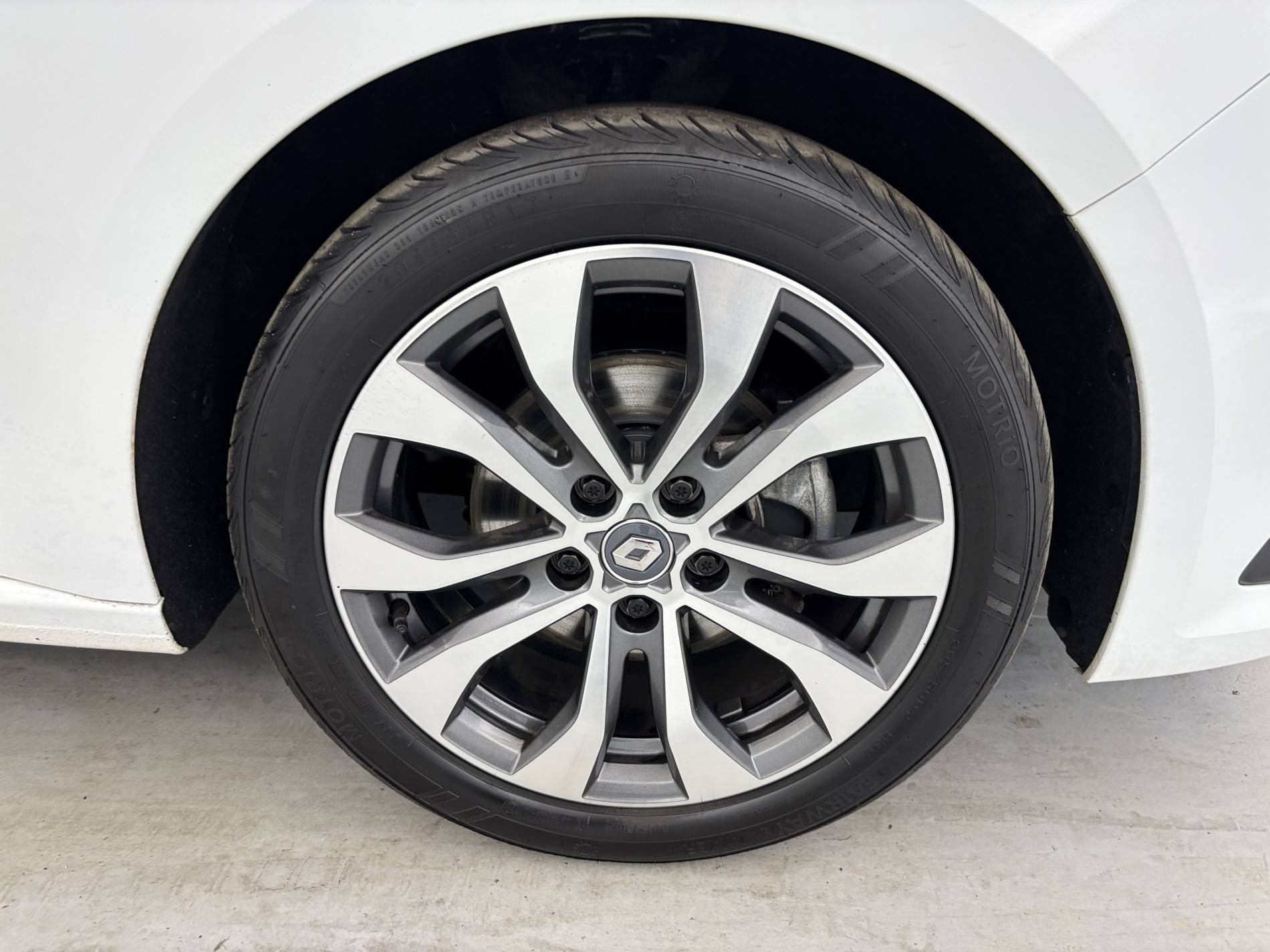 Vente en ligne Renault Megane 4 Estate  Blue dCi 115 EDC au prix de 18 450 €