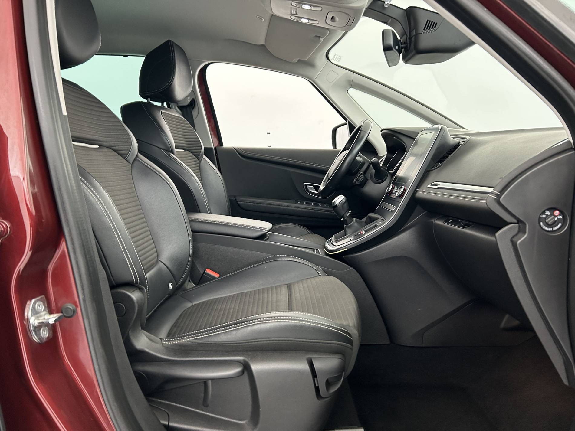 Vente en ligne Renault Scenic 4 Scenic Blue dCi 150 au prix de 13 990 €