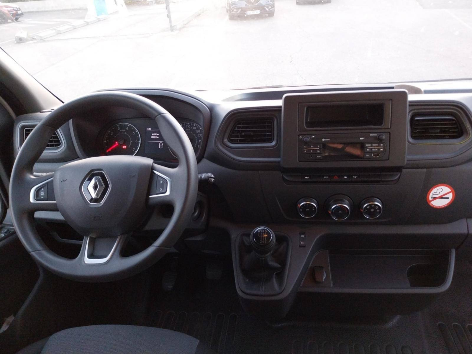 Vente en ligne Renault Master Fourgon MASTER FGN TRAC F3500 L2H2 BLUE DCI 135 au prix de 25 990 €