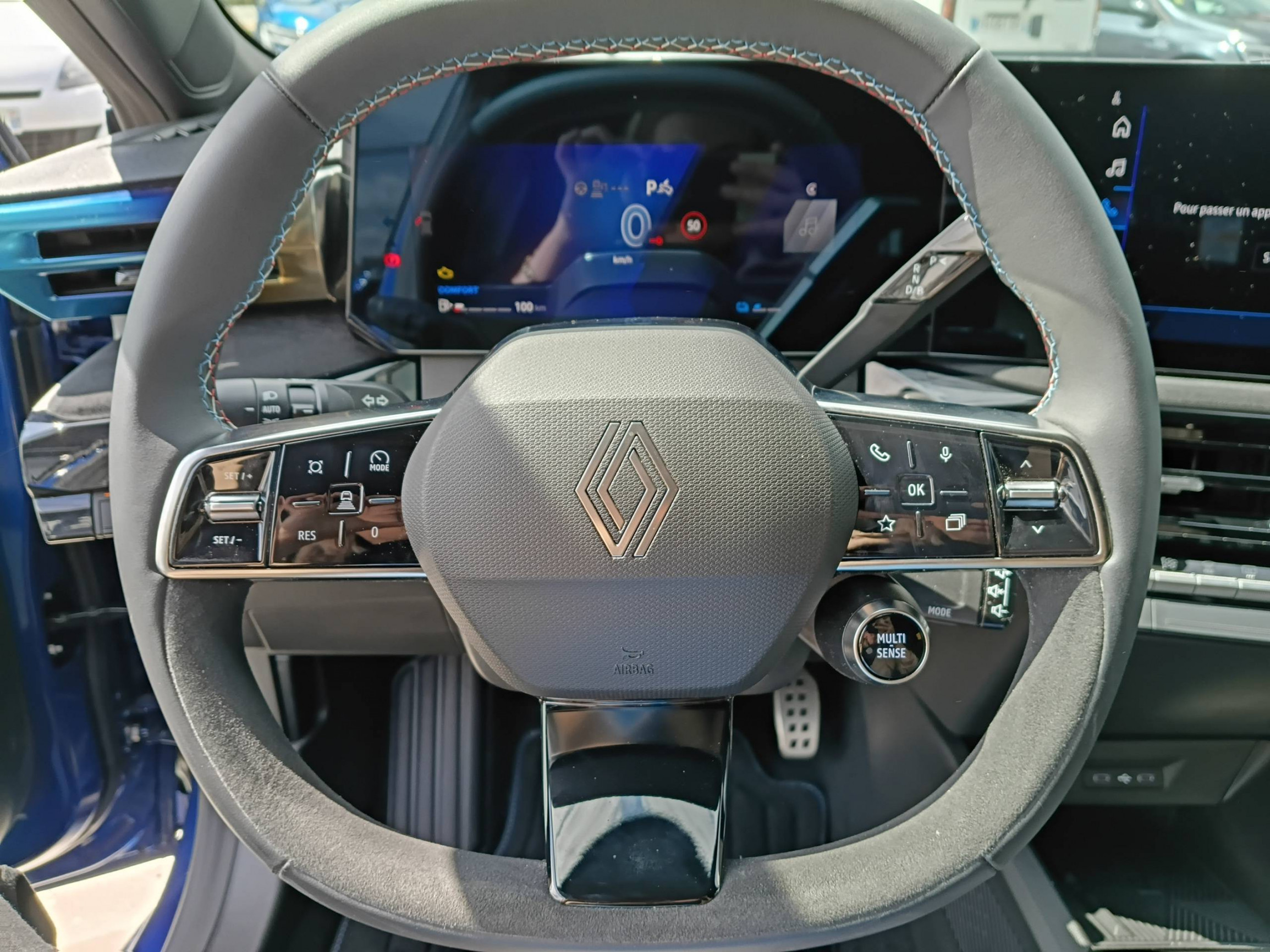 Vente en ligne Renault Clio 6 Clio E-Tech full hybrid 160 ch au prix de 28 490 €