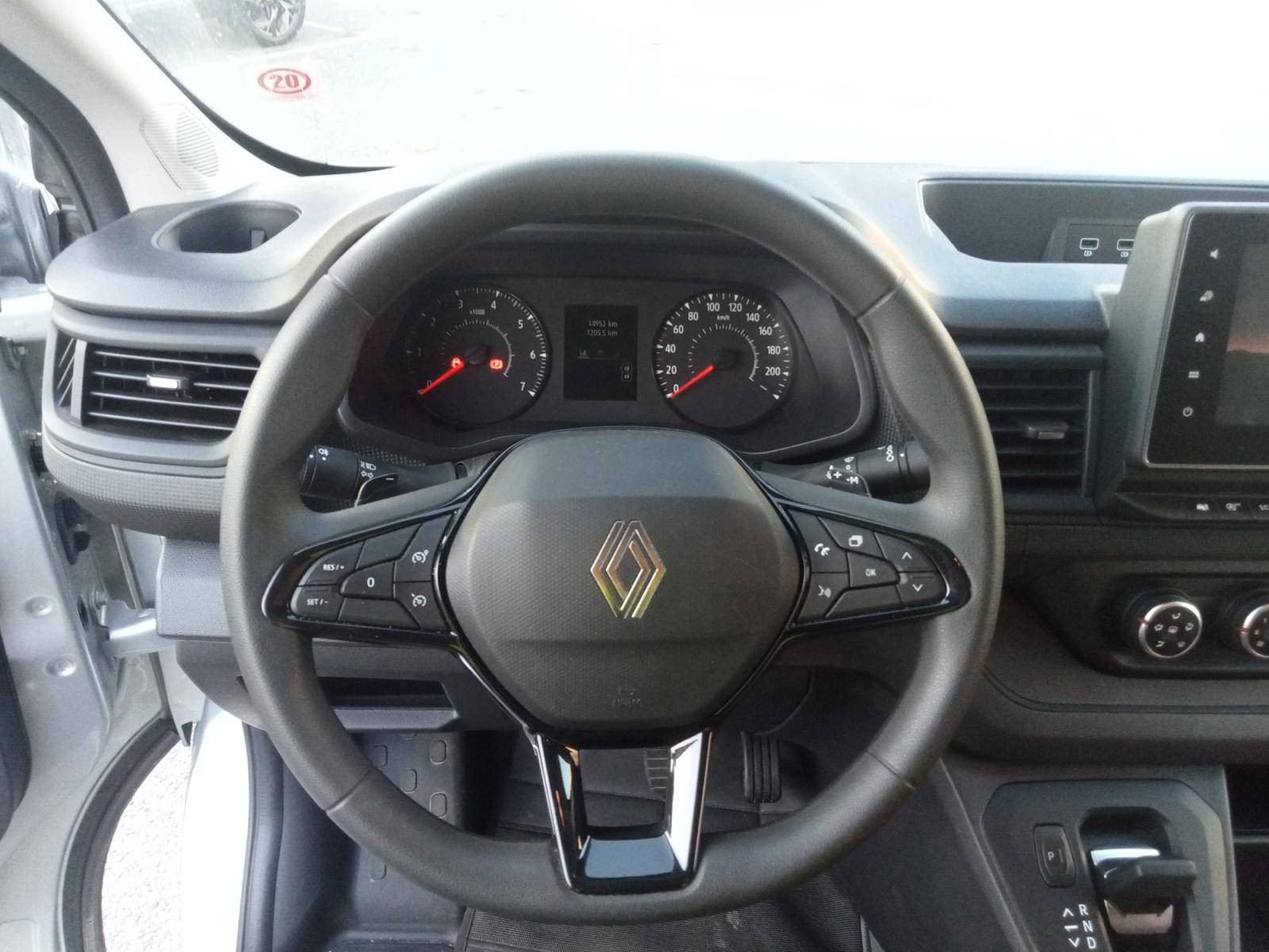 Vente en ligne Renault Trafic 3 Fourgon TRAFIC FG BLUE DCI 170 L1H1 2T8 AUTO au prix de 34 490 €