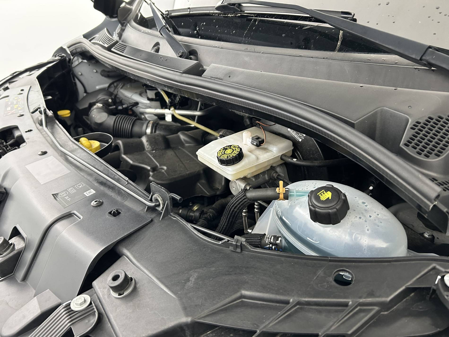 Vente en ligne Renault Master Fourgon MASTER FGN TRAC F3500 L2H2 BLUE DCI 135 au prix de 27 990 €