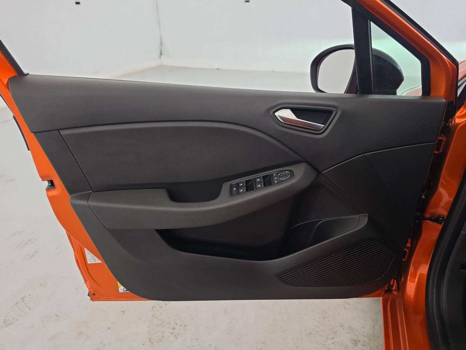 Vente en ligne Renault Clio 5 Clio TCe 90 au prix de 15 290 €