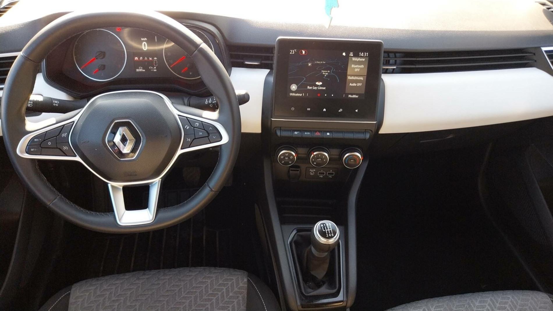 Vente en ligne Renault Clio 5 Clio TCe 90 au prix de 13 790 €