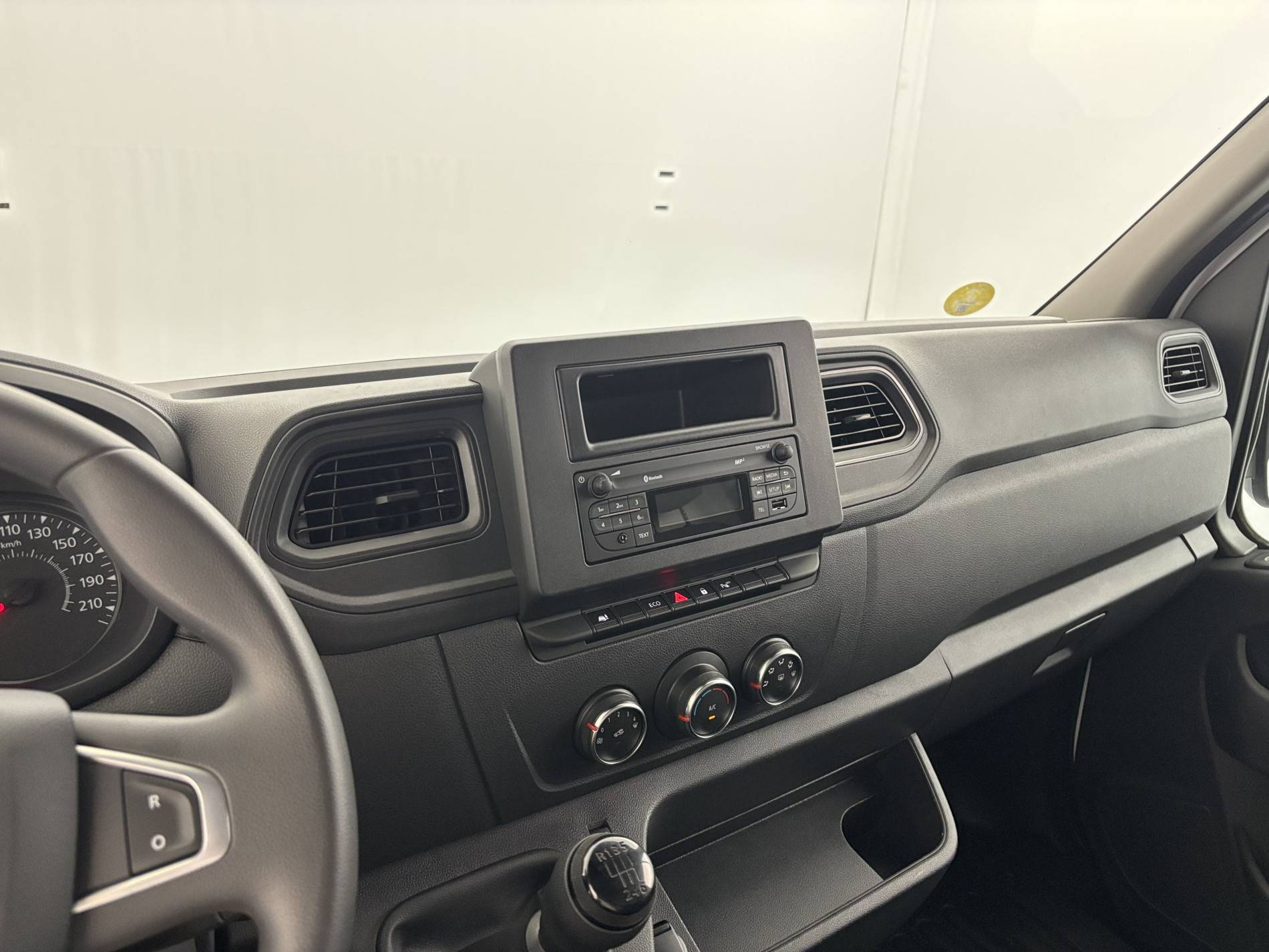 Vente en ligne Renault Trafic 3 Fourgon TRAFIC FGN L1H1 2800 KG BLUE DCI 110 au prix de 19 990 €