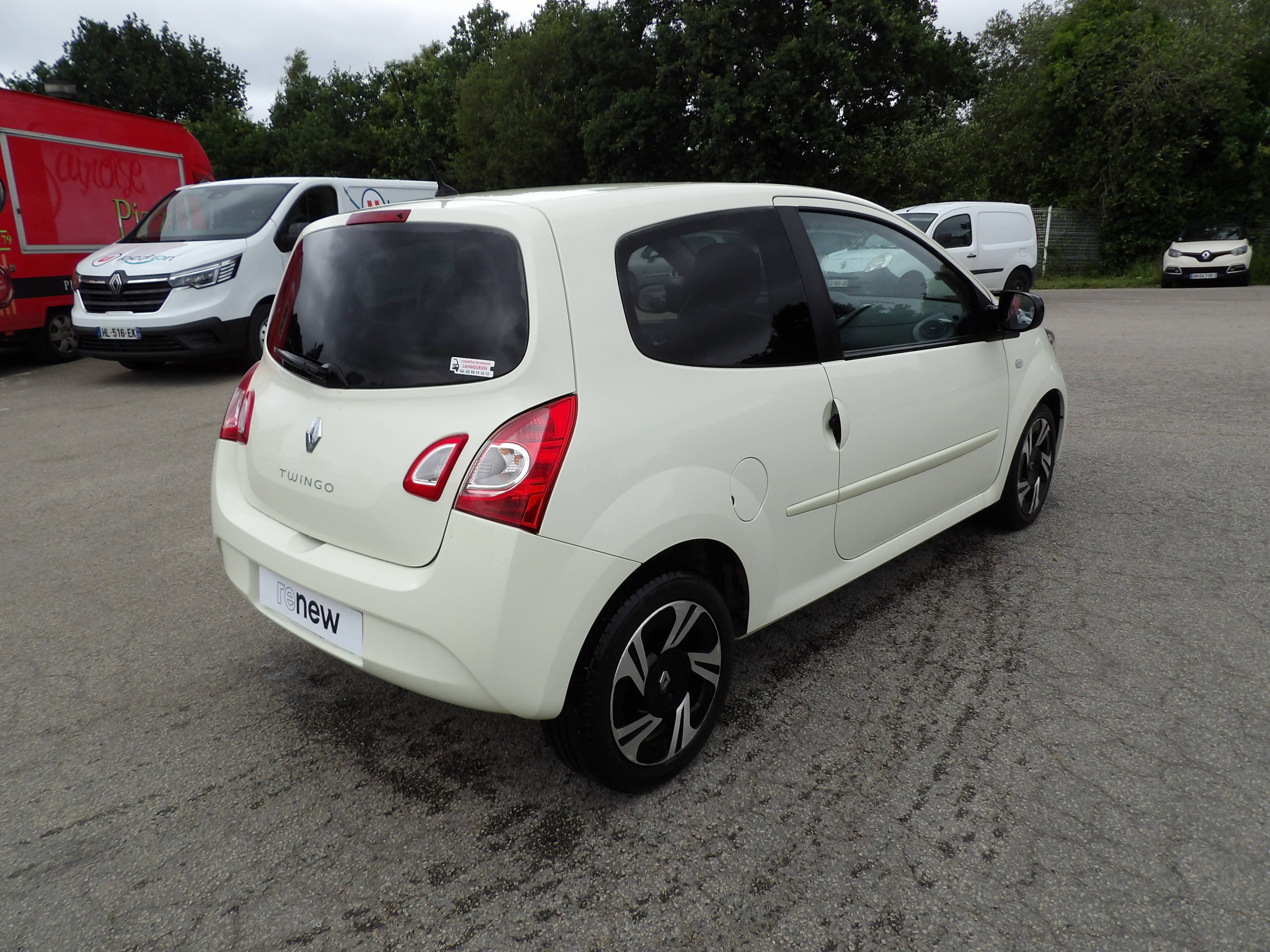 Vente en ligne Renault Twingo 2  1.2 LEV 16v 75 eco2 au prix de 7 499 €