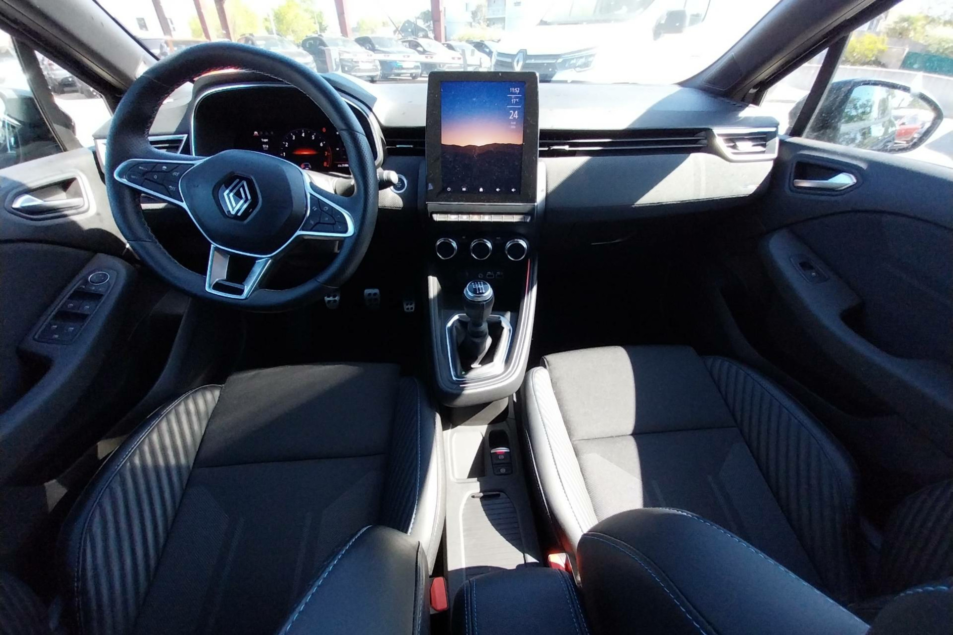 Vente en ligne Renault Clio 5 Clio TCe 90 au prix de 18 990 €