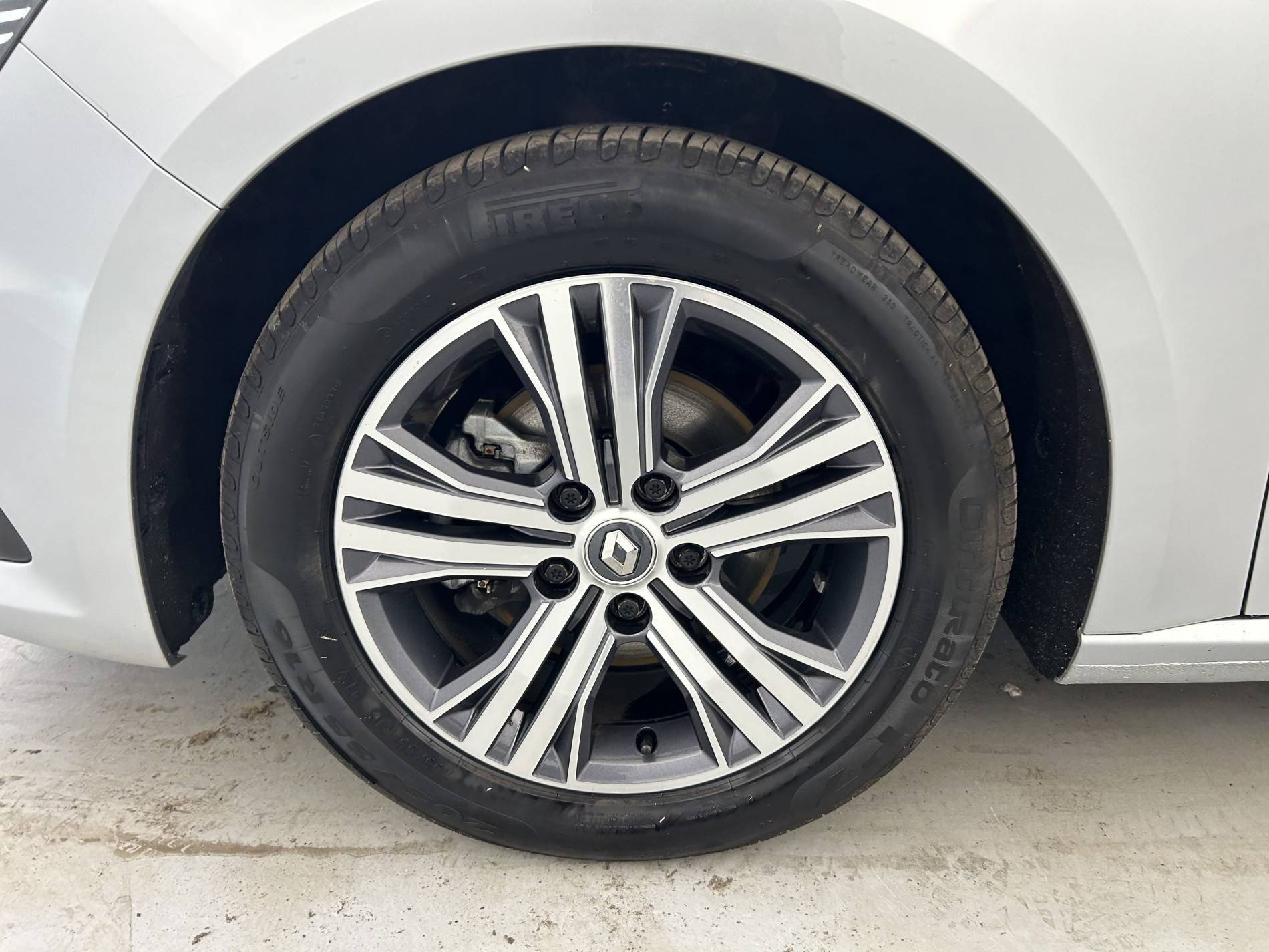 Vente en ligne Renault Megane 4 Estate Mégane IV Estate Blue dCi 115 EDC - 21N au prix de 15 990 €