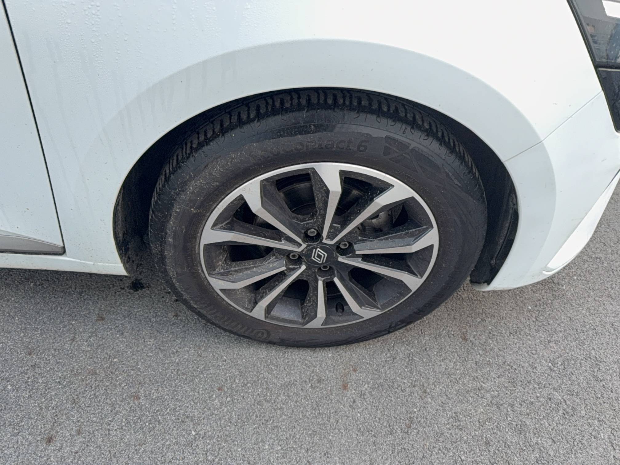 Vente en ligne Renault Clio 5 Clio TCe 90 au prix de 15 990 €