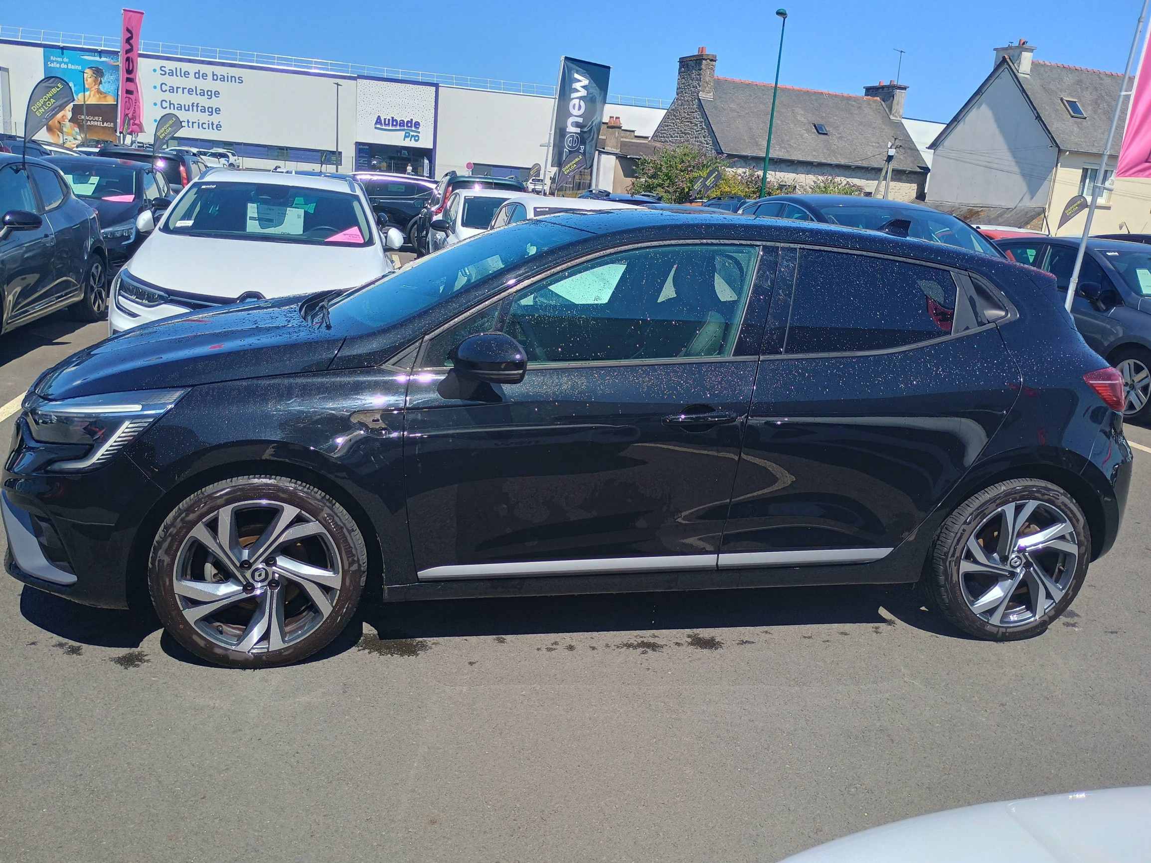 Vente en ligne Renault Clio 5 Clio TCe 140 au prix de 17 800 €