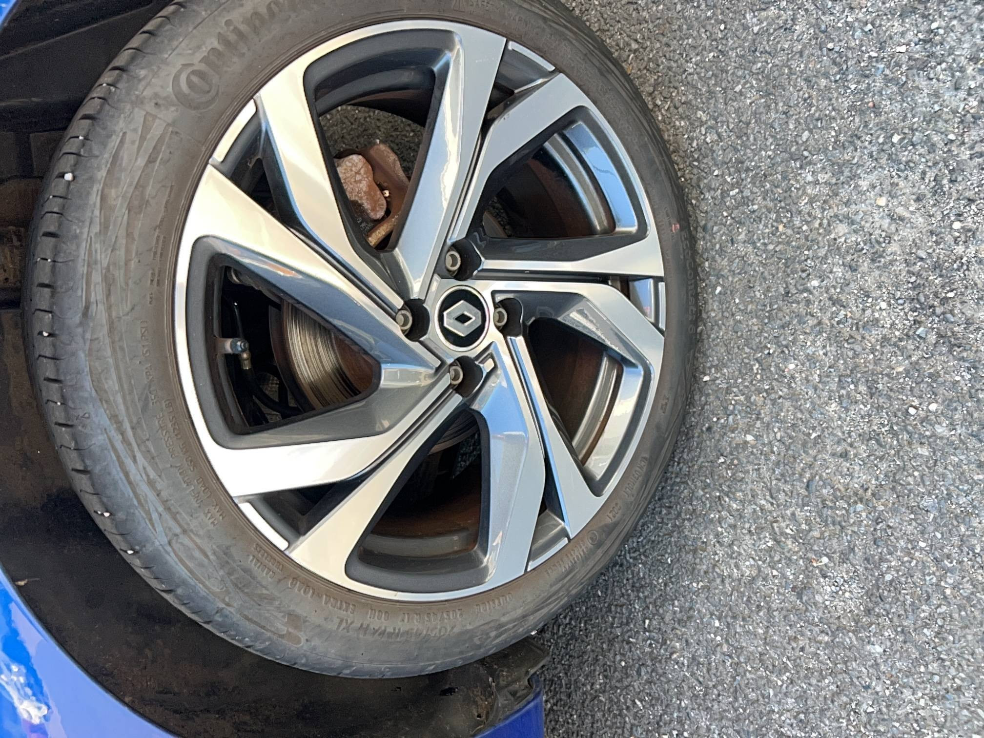 Vente en ligne Renault Clio 5 Clio E-Tech 140 - 21N au prix de 17 490 €