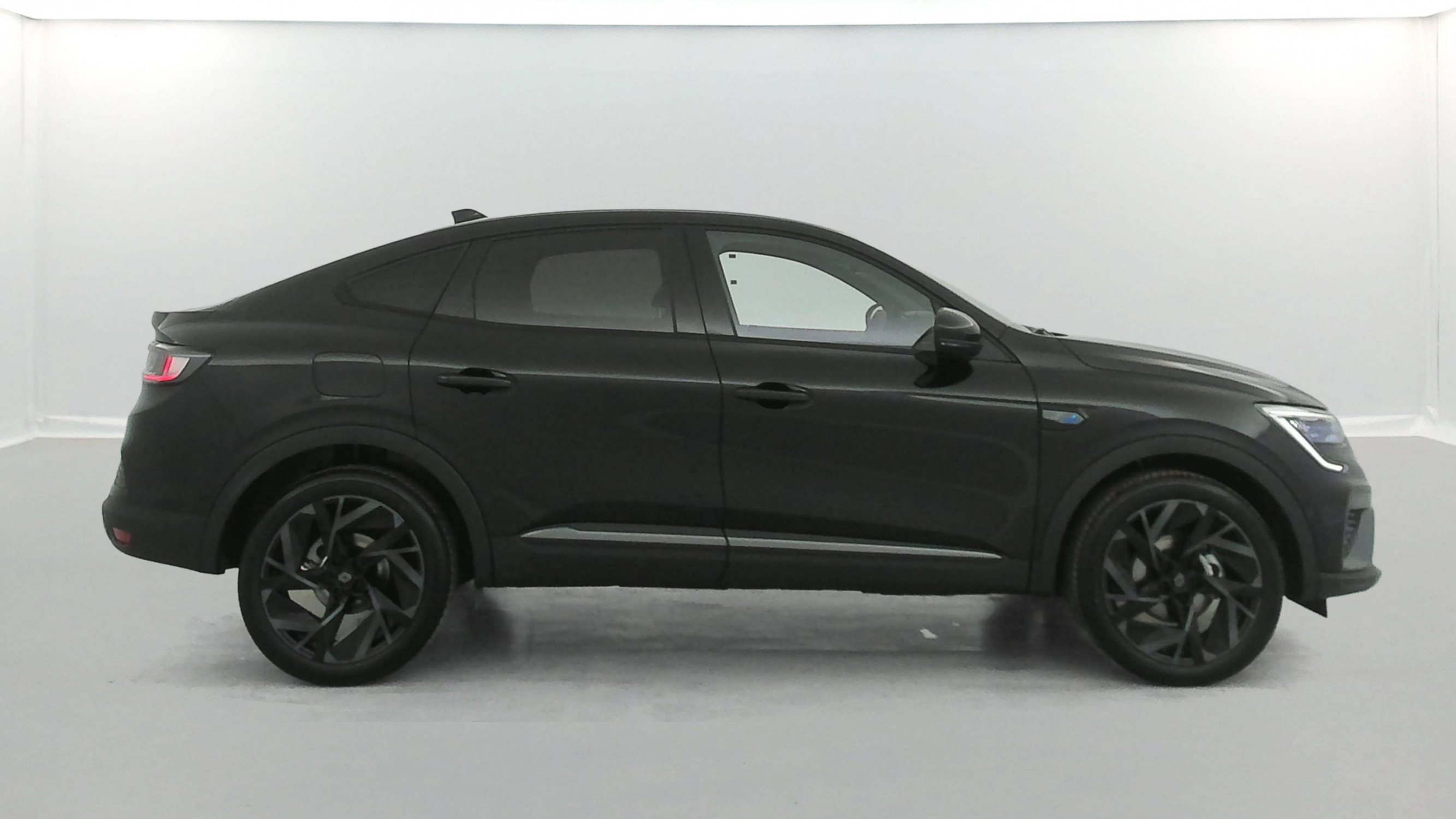 Vente en ligne Renault Arkana  E-Tech full hybrid 145 GSR2 au prix de 29 990 €