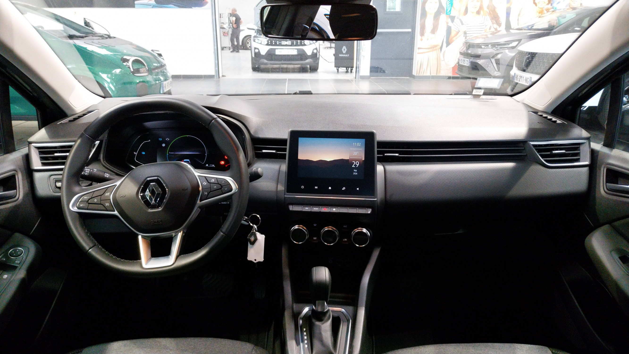 Vente en ligne Renault Clio 5 Clio E-Tech 140 - 21N au prix de 15 990 €
