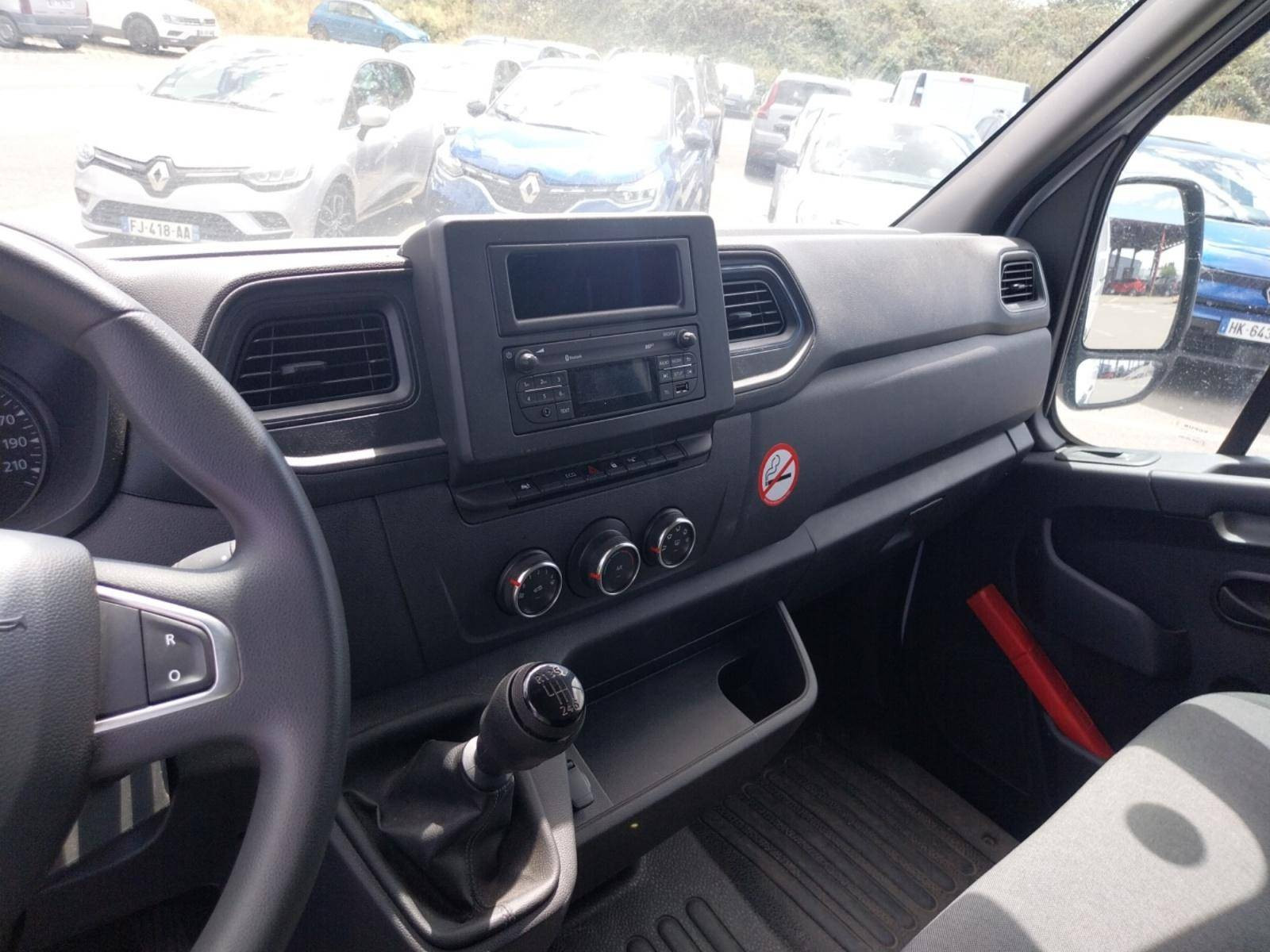 Vente en ligne Renault Master Fourgon MASTER FGN TRAC F3500 L2H2 BLUE DCI 135 au prix de 23 890 €