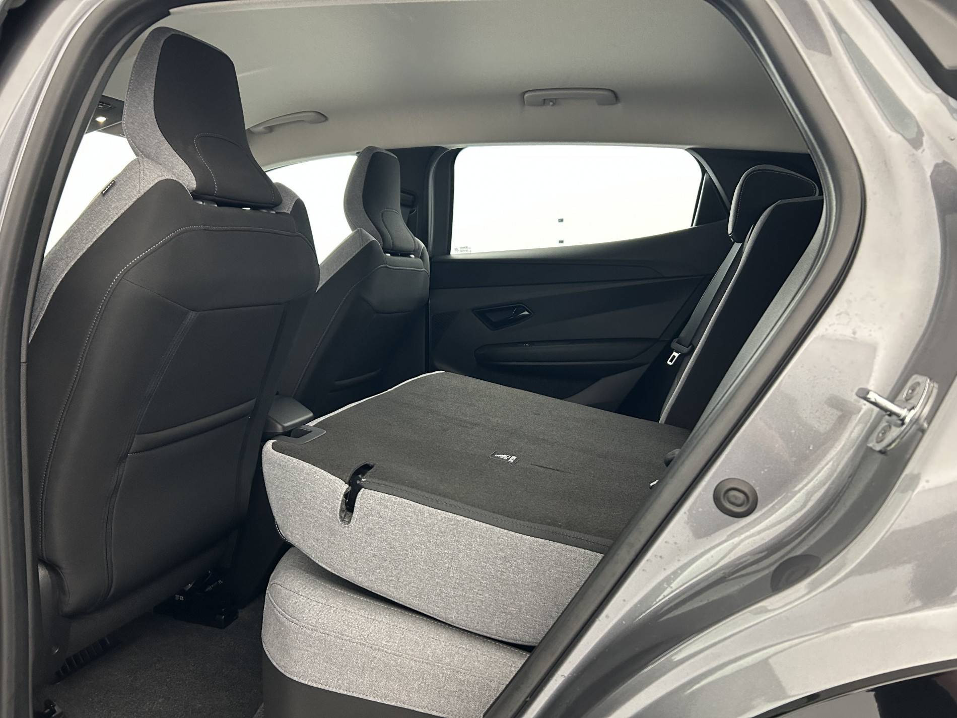 Vente en ligne Renault Megane E-Tech  EV40 130ch standard charge au prix de 19 490 €