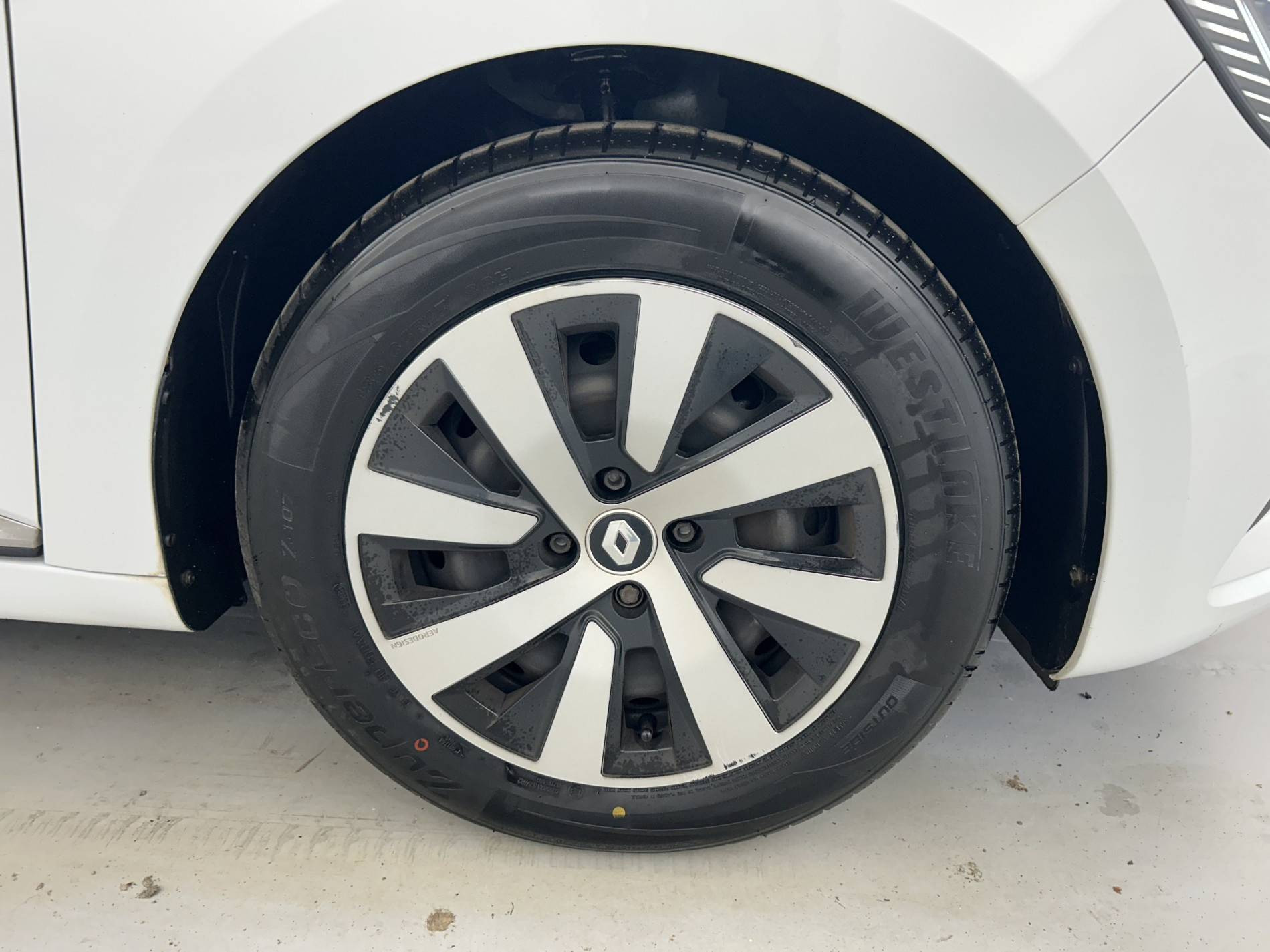 Vente en ligne Renault Clio 5 Clio TCe 90 au prix de 12 780 €