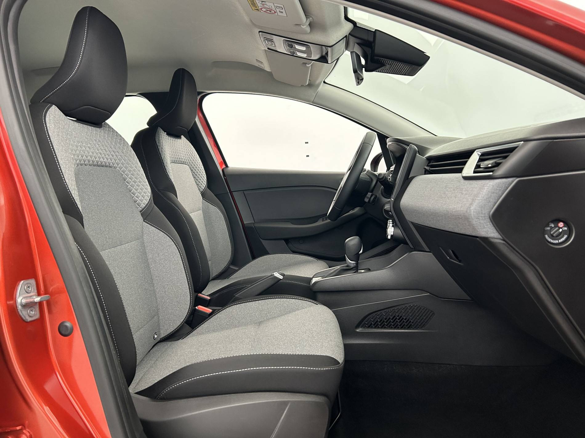 Vente en ligne Renault Clio 5 Clio E-Tech full hybrid 145 ch GSR2 au prix de 18 590 €