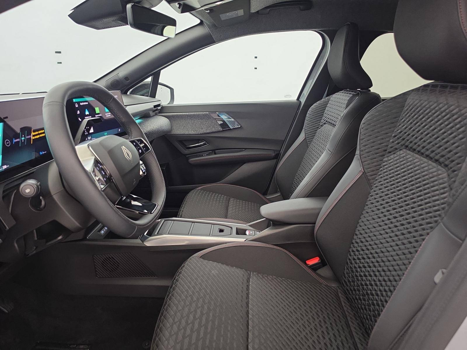 Vente en ligne Renault Clio 6 Clio E-Tech full hybrid 160 ch au prix de 26 490 €
