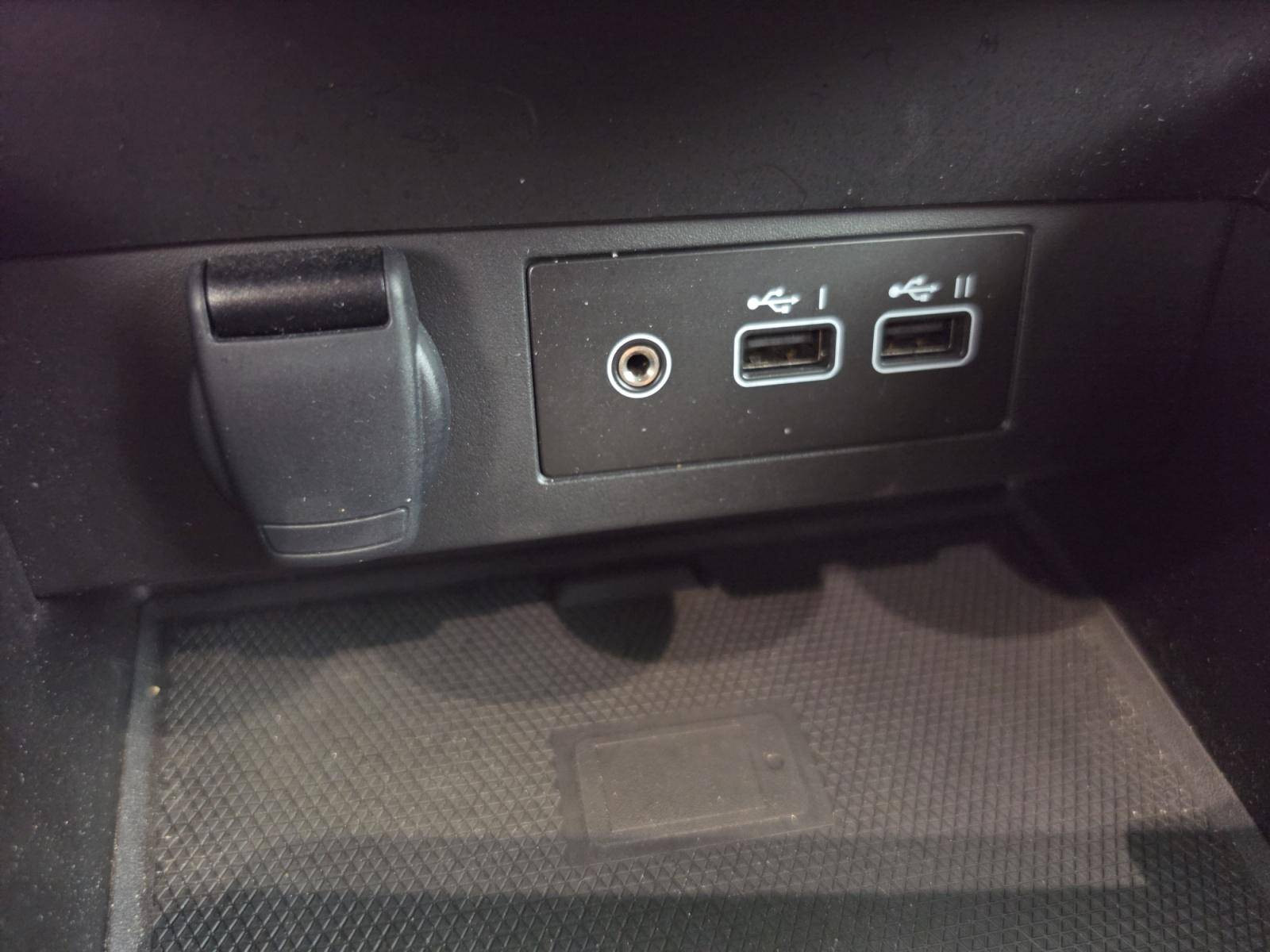 Vente en ligne Renault Clio 5 Clio E-Tech full hybrid 145 au prix de 19 785 €