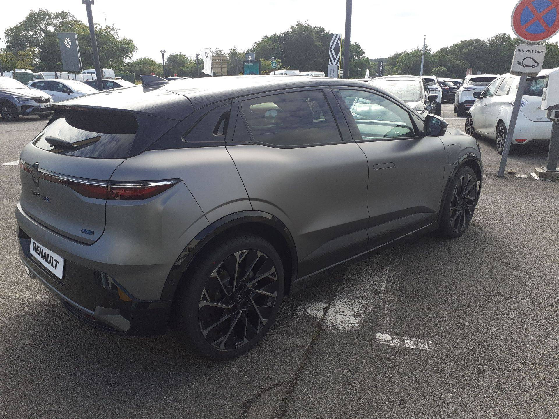 Vente en ligne Renault Megane E-Tech  220 ch autonomie confort au prix de 41 500 €
