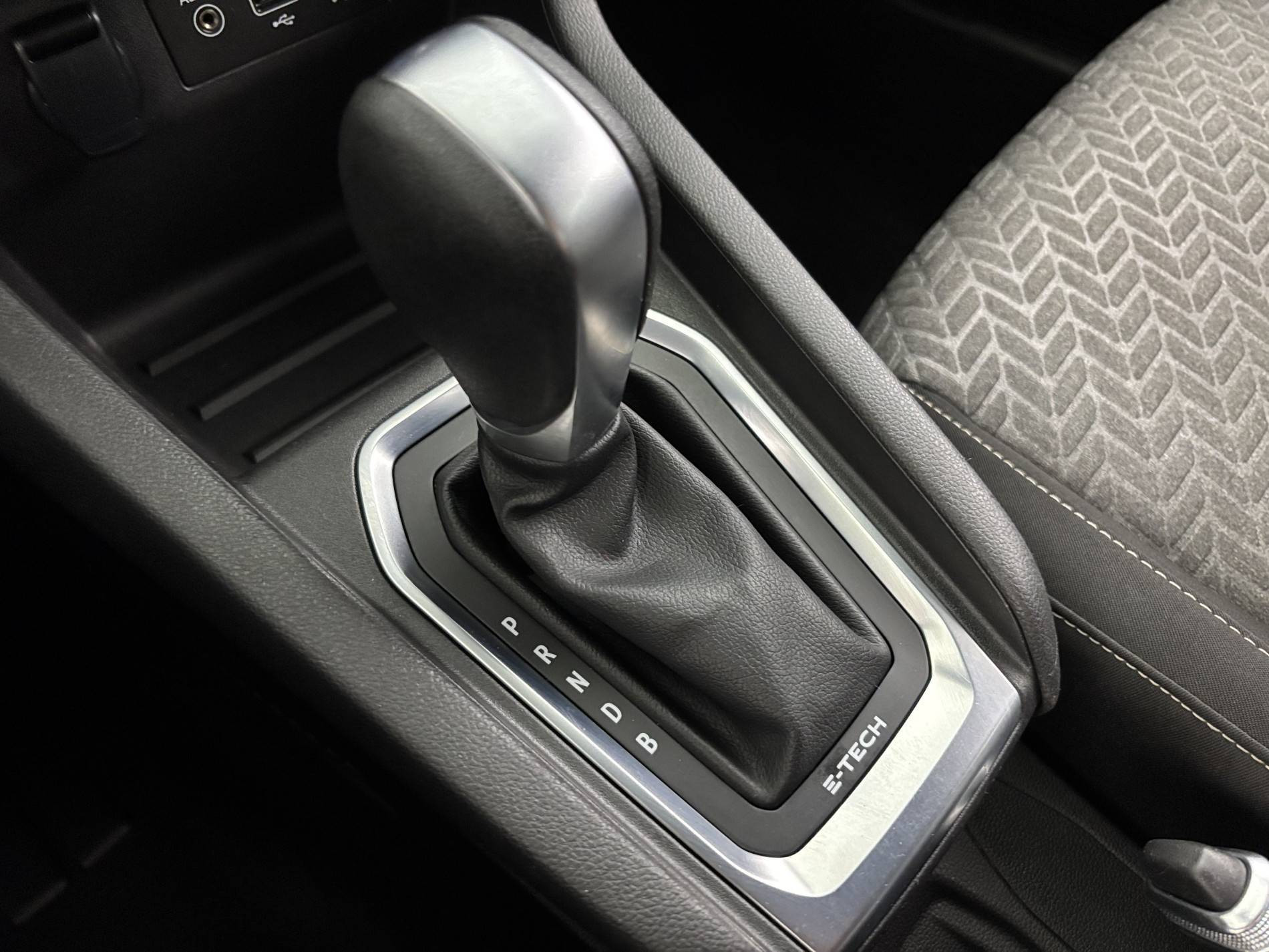 Vente en ligne Renault Clio 5 Clio E-Tech 140 - 21 au prix de 14 890 €
