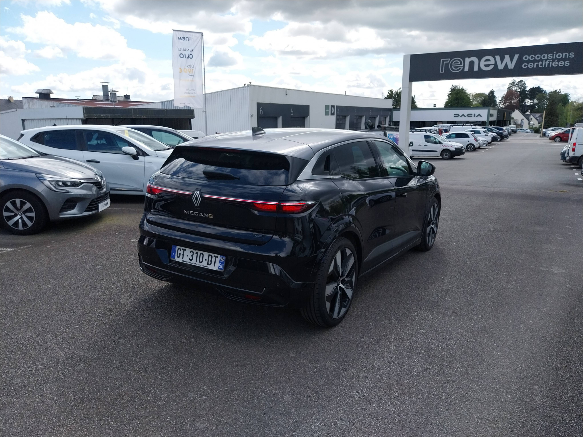 Vente en ligne Renault Megane E-Tech  EV60 220 ch super charge au prix de 23 990 €