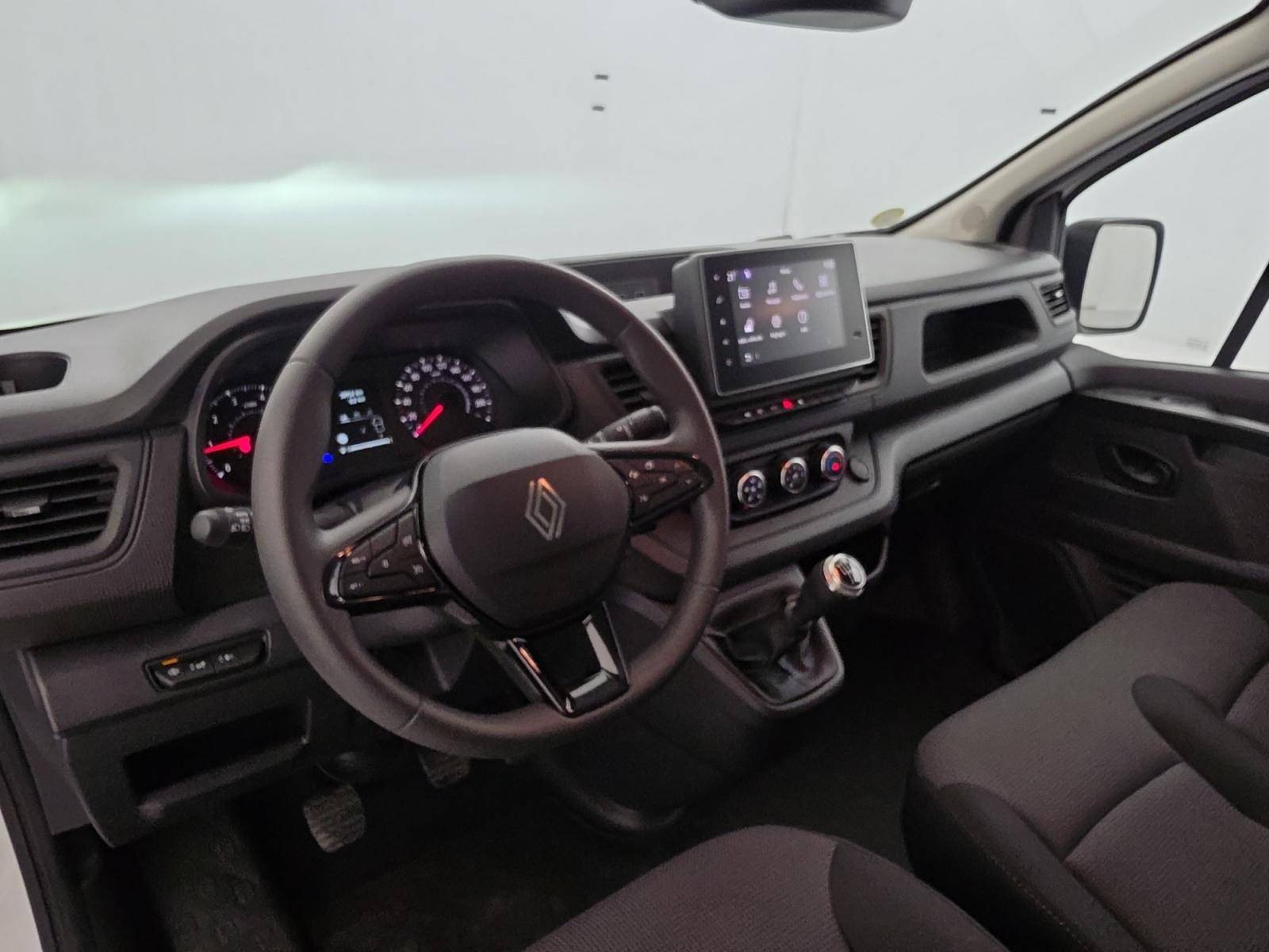 Vente en ligne Renault Trafic 3 Fourgon TRAFIC FG BLUE DCI 150 L1H1 2T8 GSR2 au prix de 23 940 €