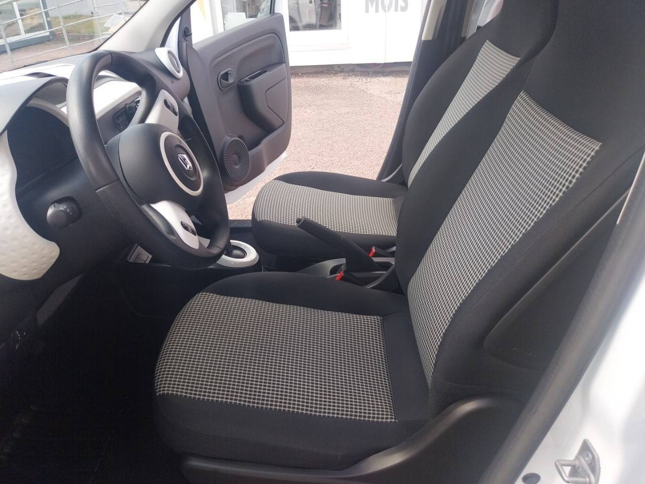Vente en ligne Renault Twingo Electrique Twingo III E-Tech au prix de 11 990 €