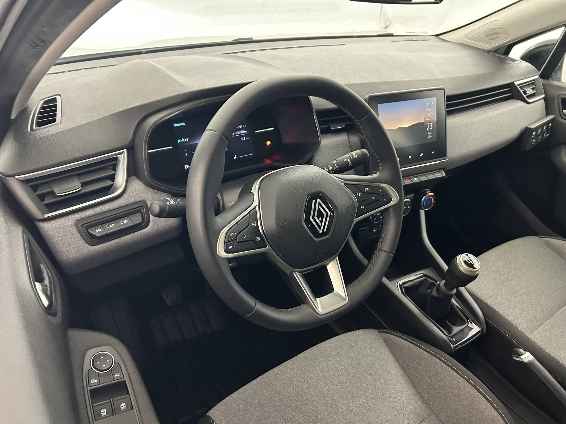 Vente en ligne Renault Clio 5 Clio Blue dCi 100 au prix de 14 990 €