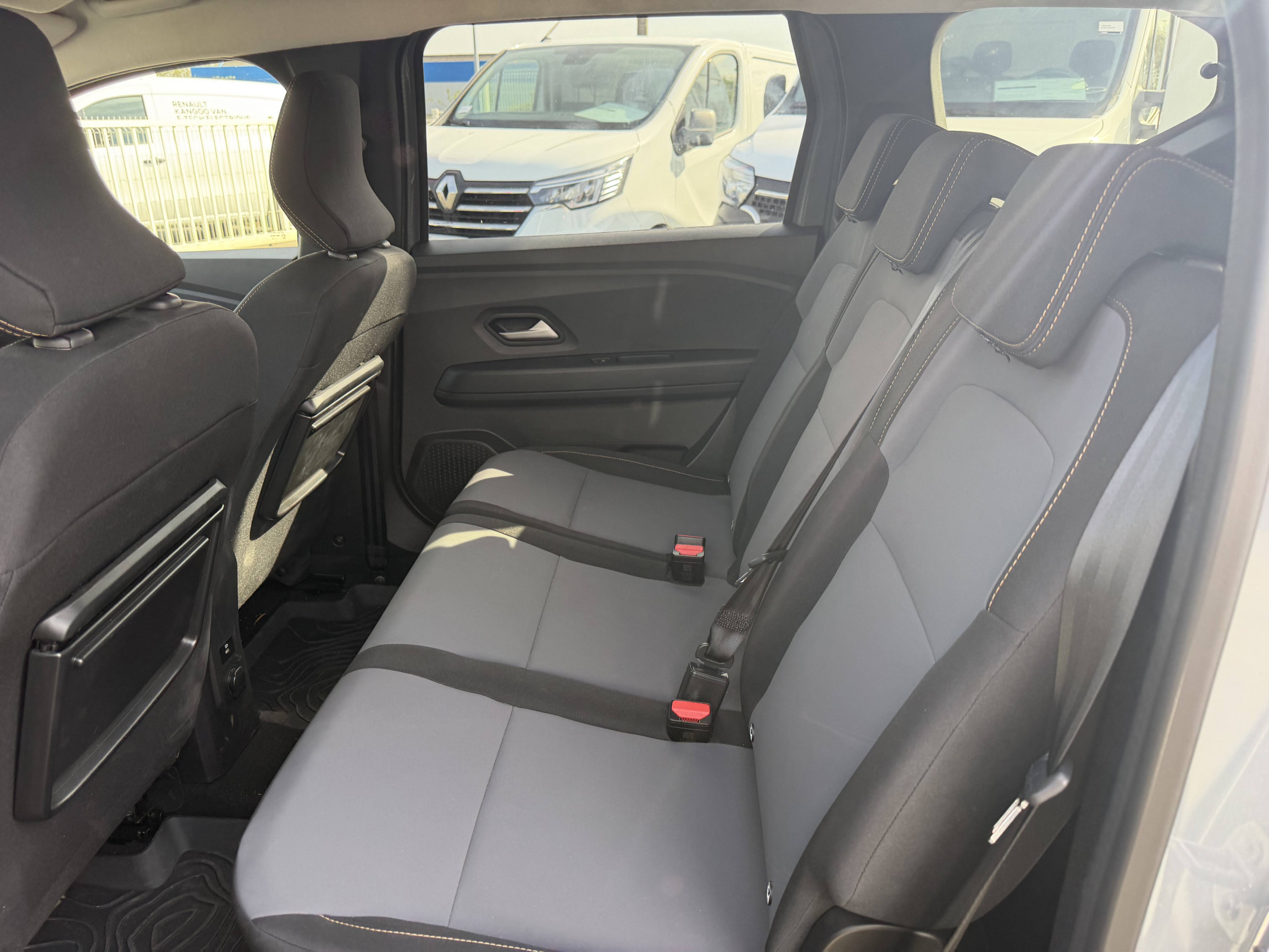 Vente en ligne Dacia Jogger  ECO-G 100 7 places GSR2 au prix de 21 290 €