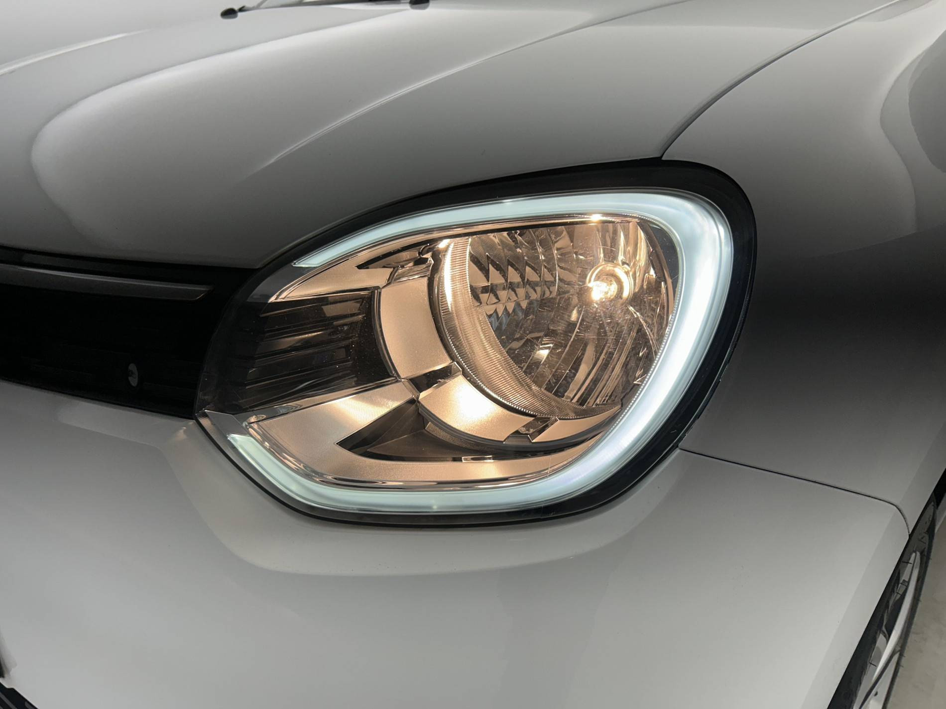 Vente en ligne Renault Twingo Electrique Twingo III E-Tech au prix de 12 490 €