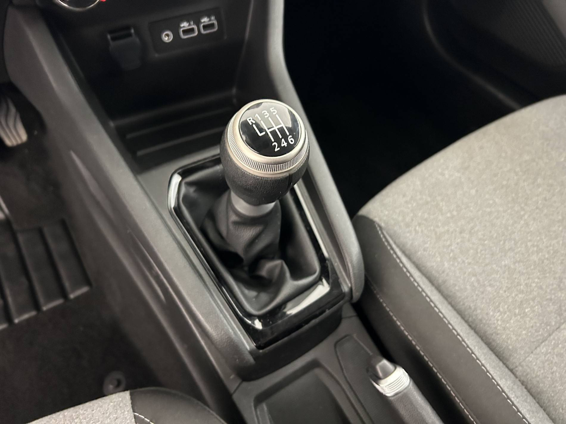 Vente en ligne Renault Clio 5 Clio TCe 90 au prix de 15 390 €